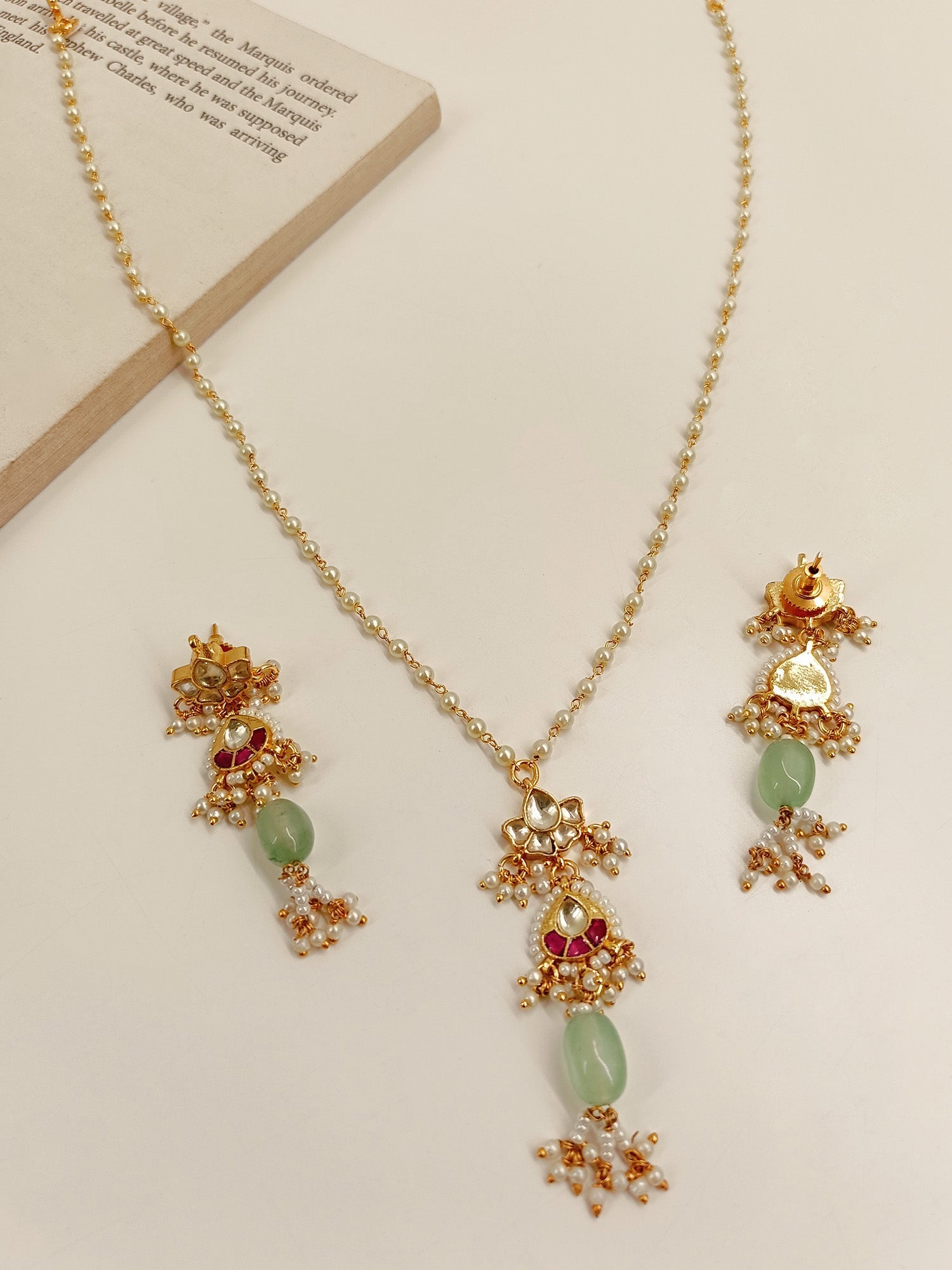 Mila M & G Kundan Pendant Set - qivii