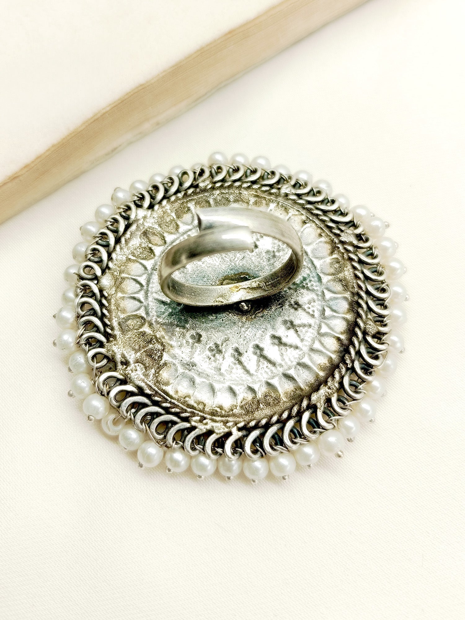 Shireen Baby Pink Oxidized Finger Ring - qivii