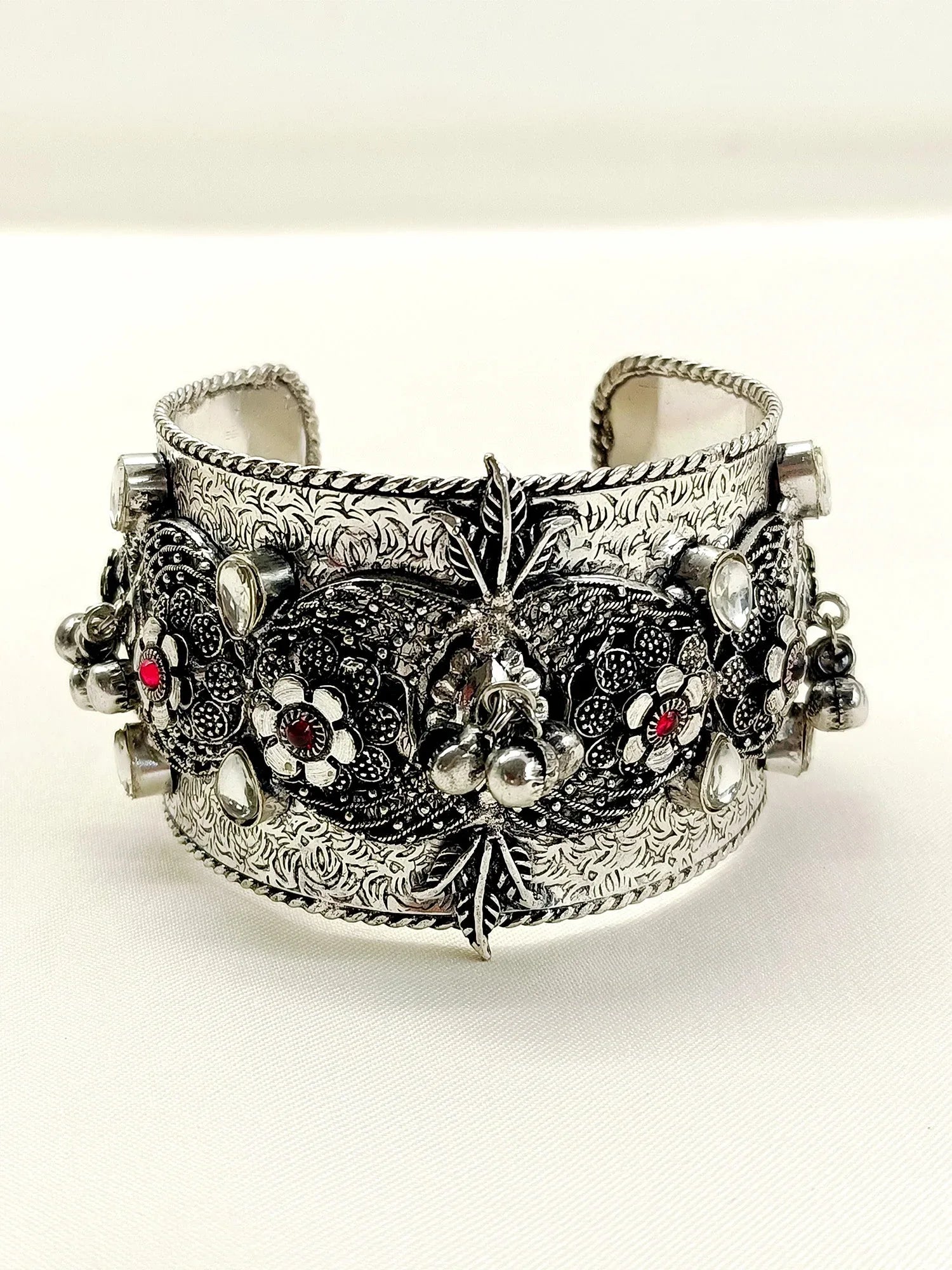Enya R&W Oxidized Bracelet