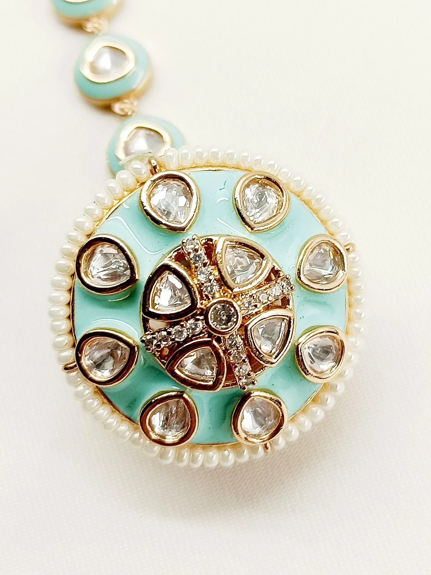 Helly Firozi Kundan Borla