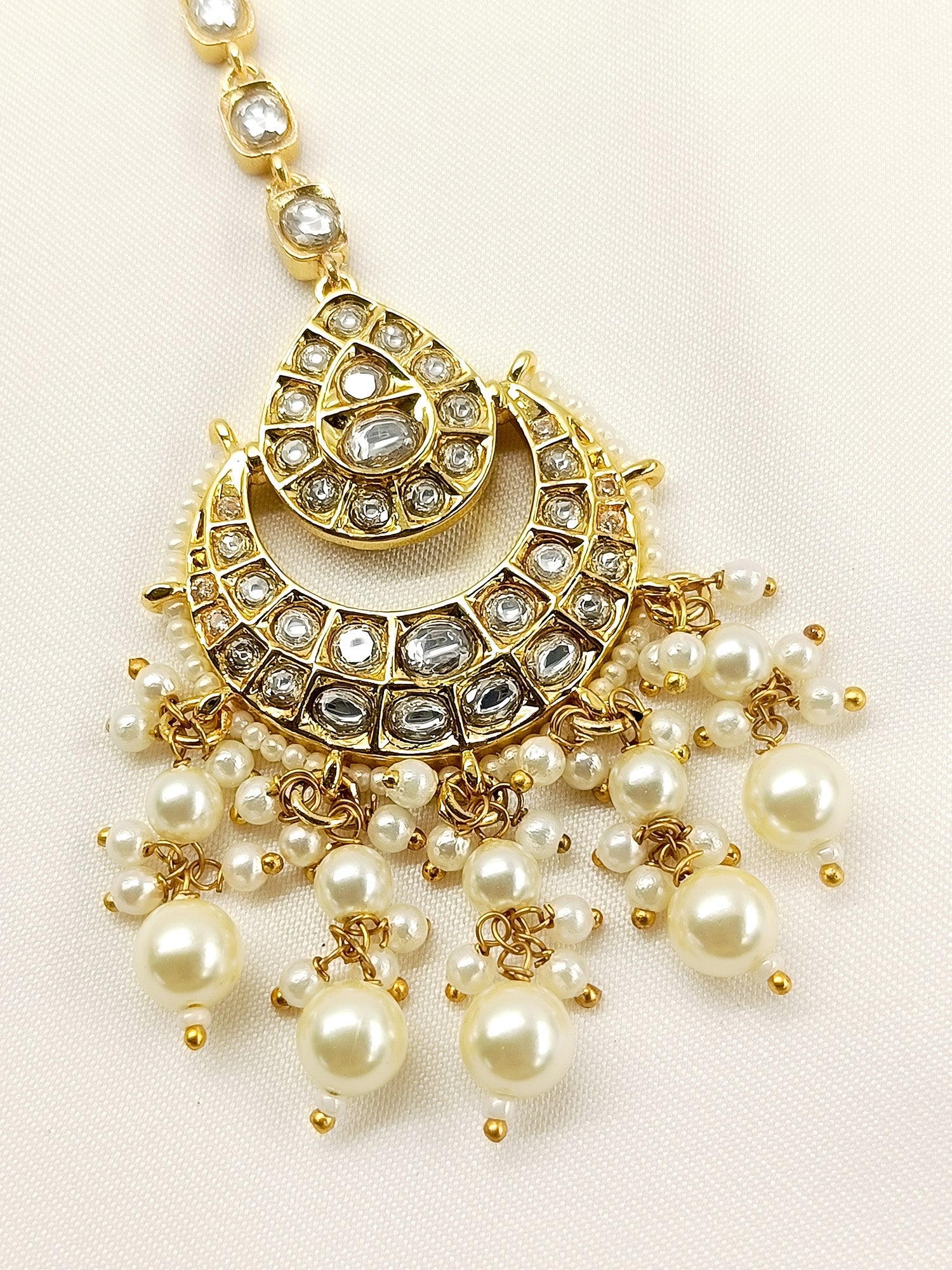 Ifra White Kundan Teeka