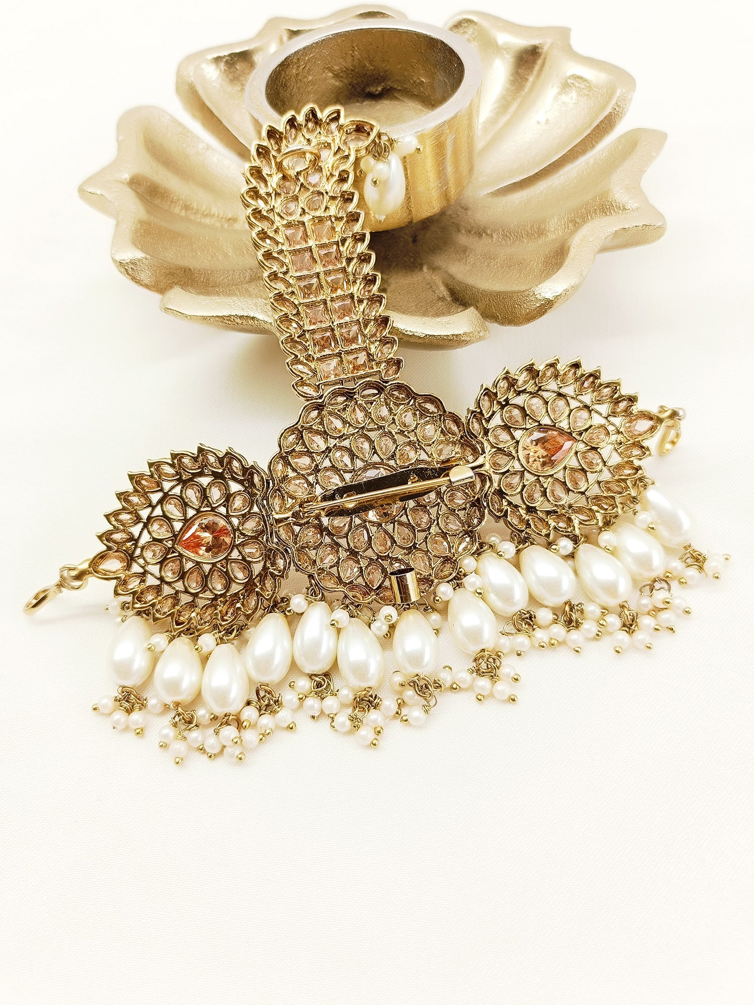 Akhil White Pearl Dulha Kalgi