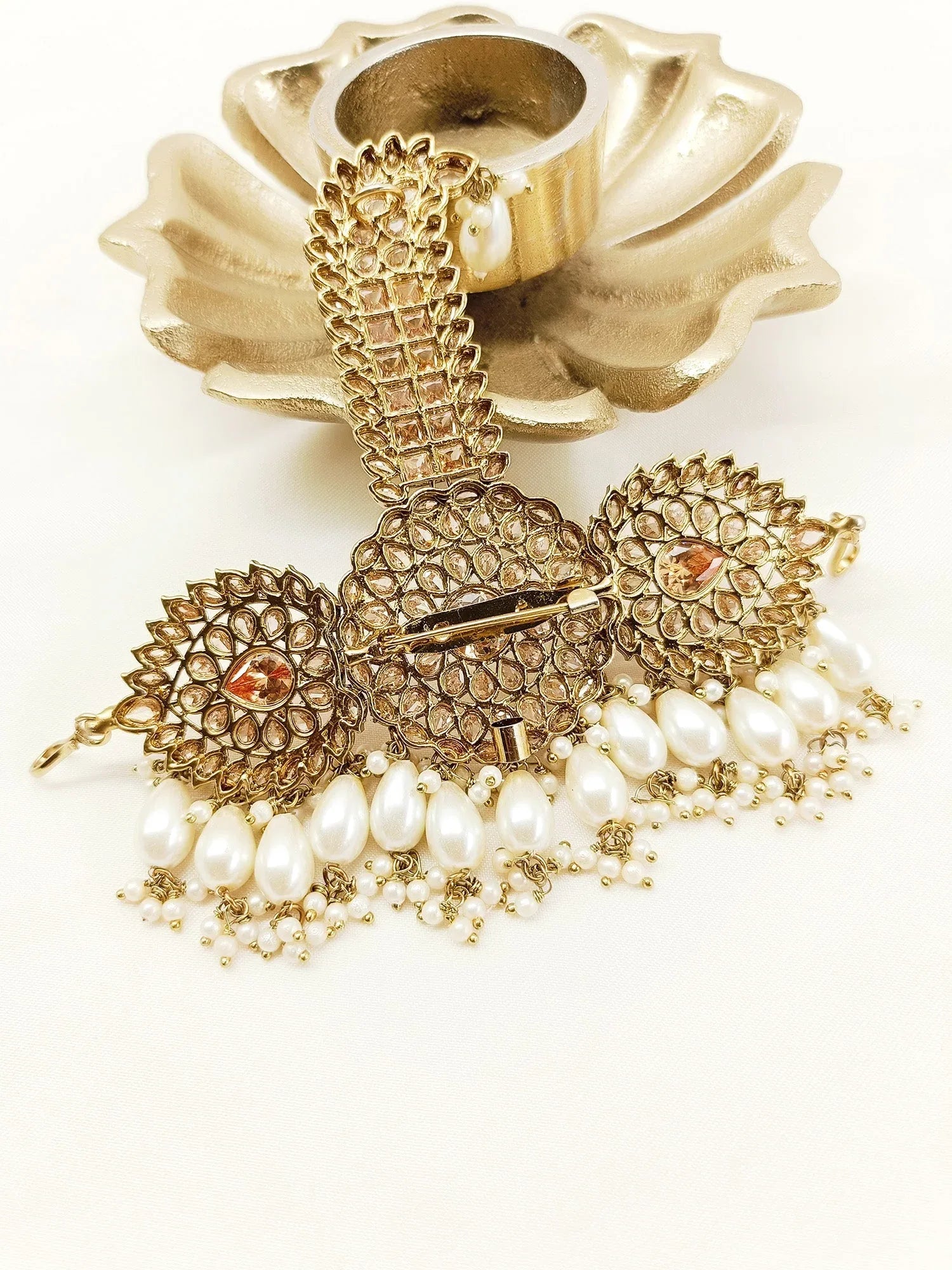Akhil White Pearl Dulha Kalgi
