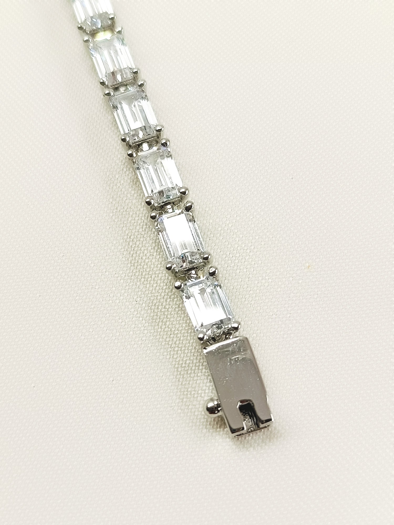 Eden White 92.5 Silver Swarovski Stone Bracelet