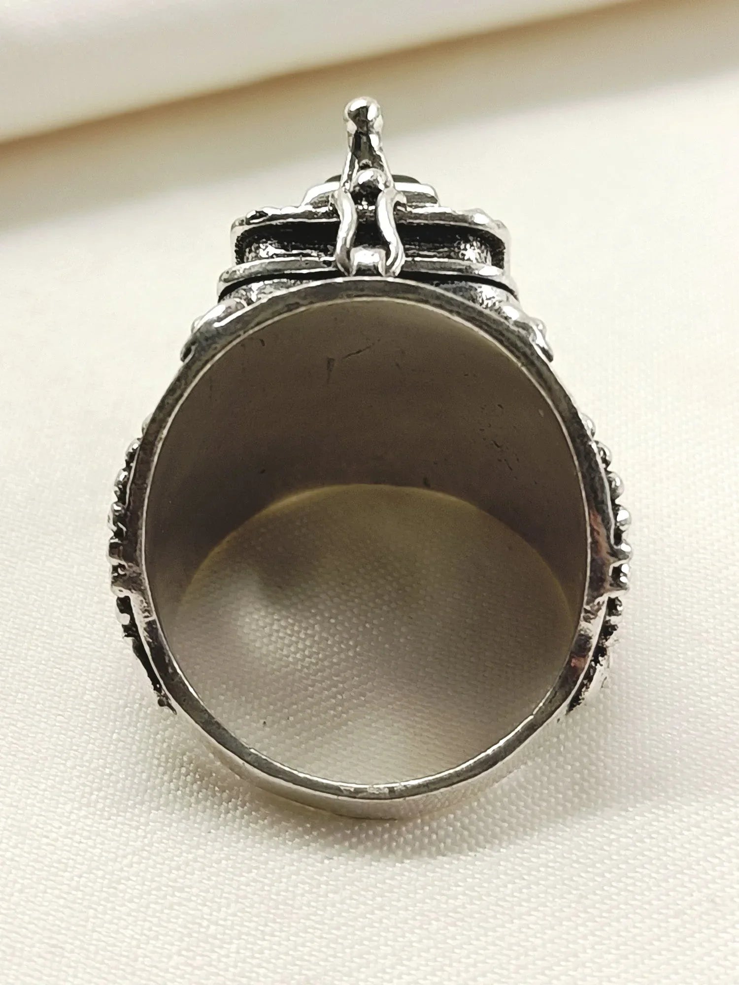 Dhara Black Western Finger Ring