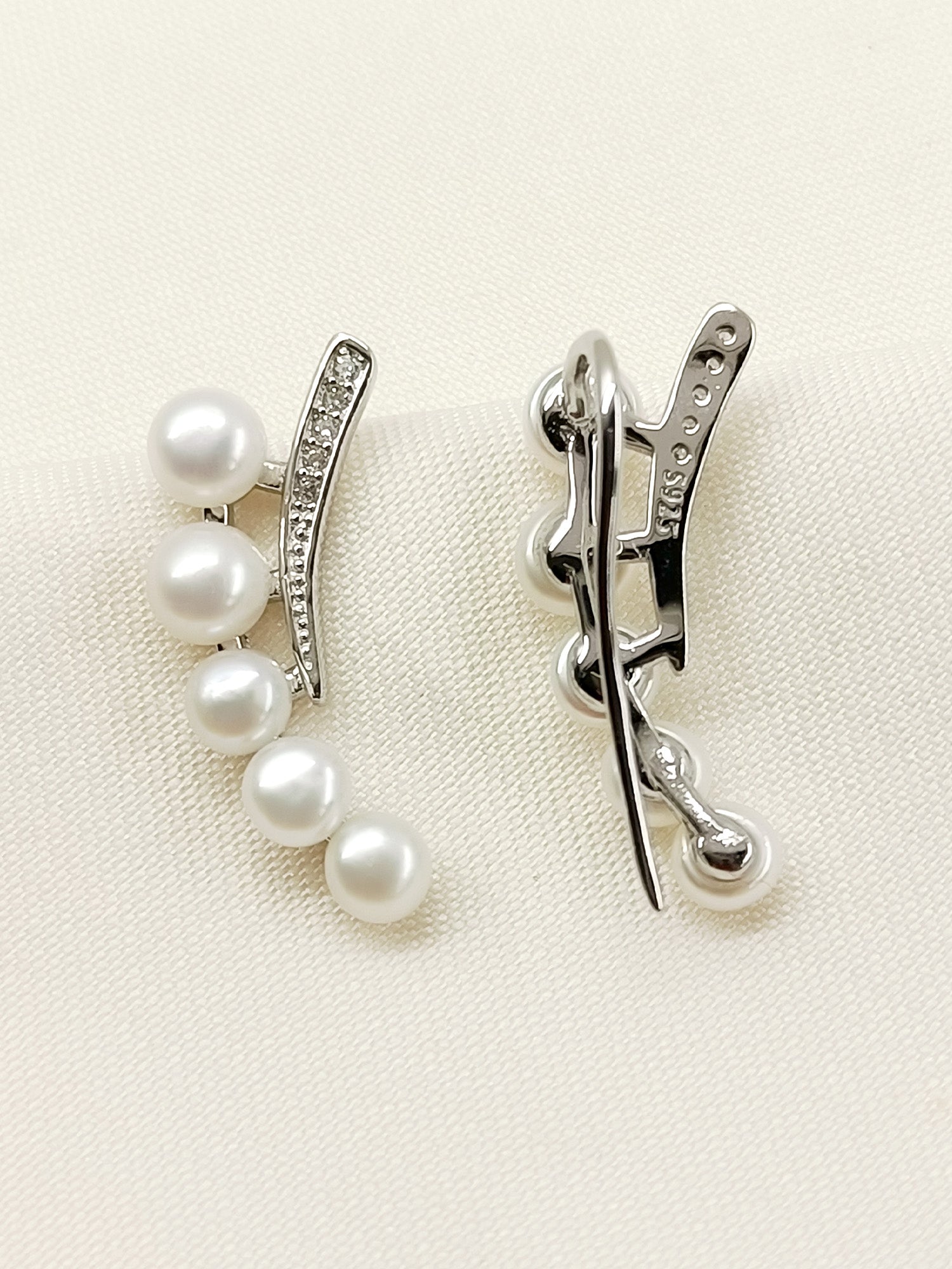 Yashi 92.5 Silver Swarovski Stone Earcuffs - qivii