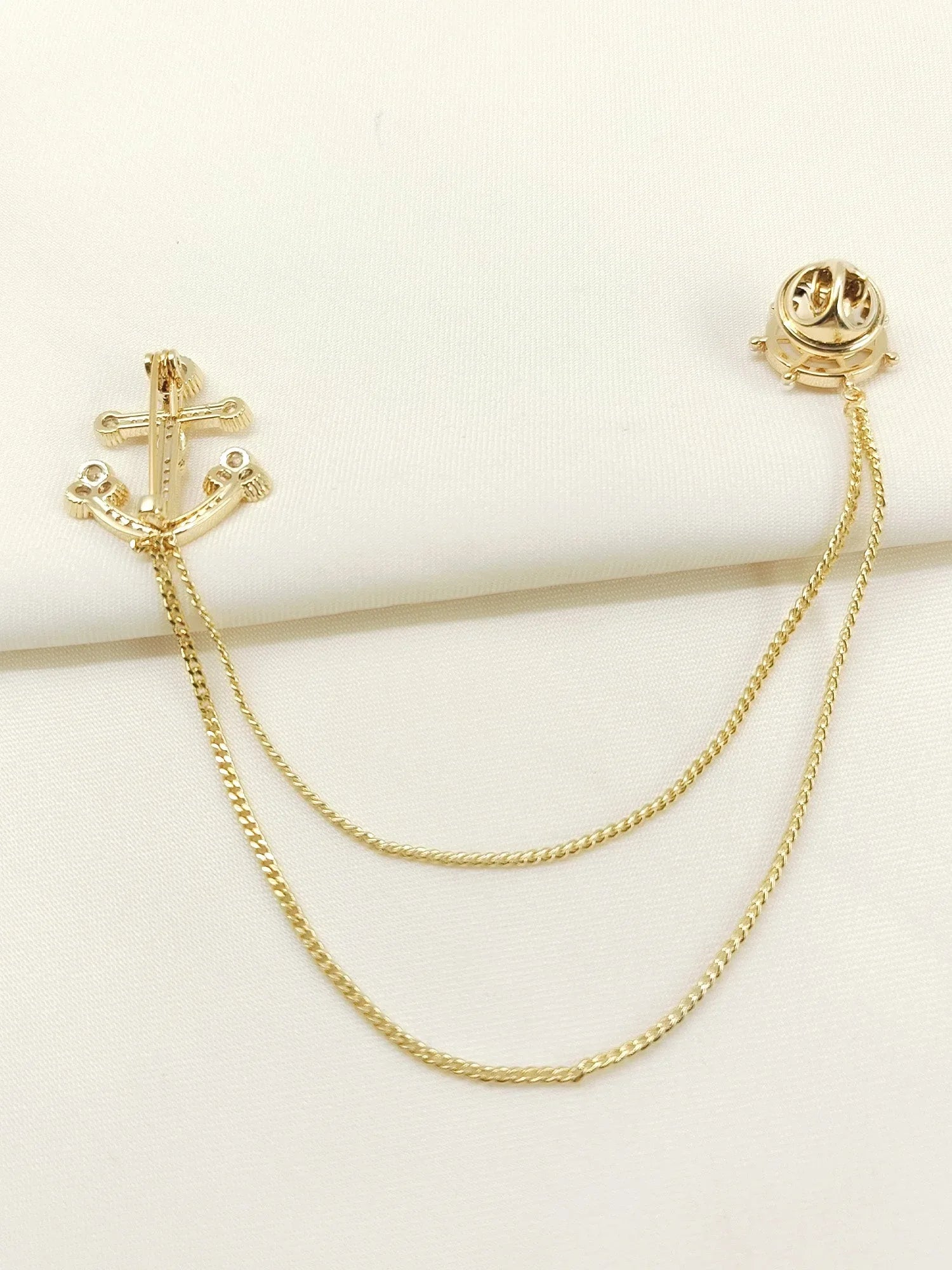 Sureeli Golden Anchor & Wheel Brooch Pin With Chain