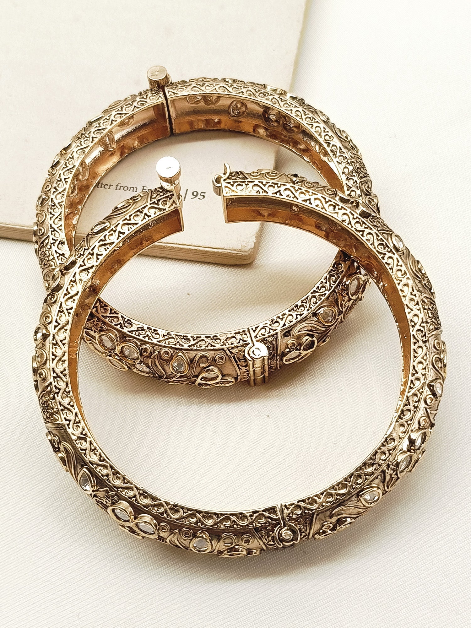 Shibani White Kundan Bangles