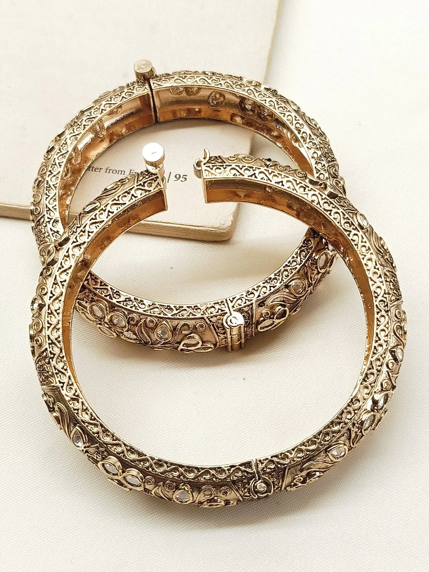 Shibani White Kundan Bangles