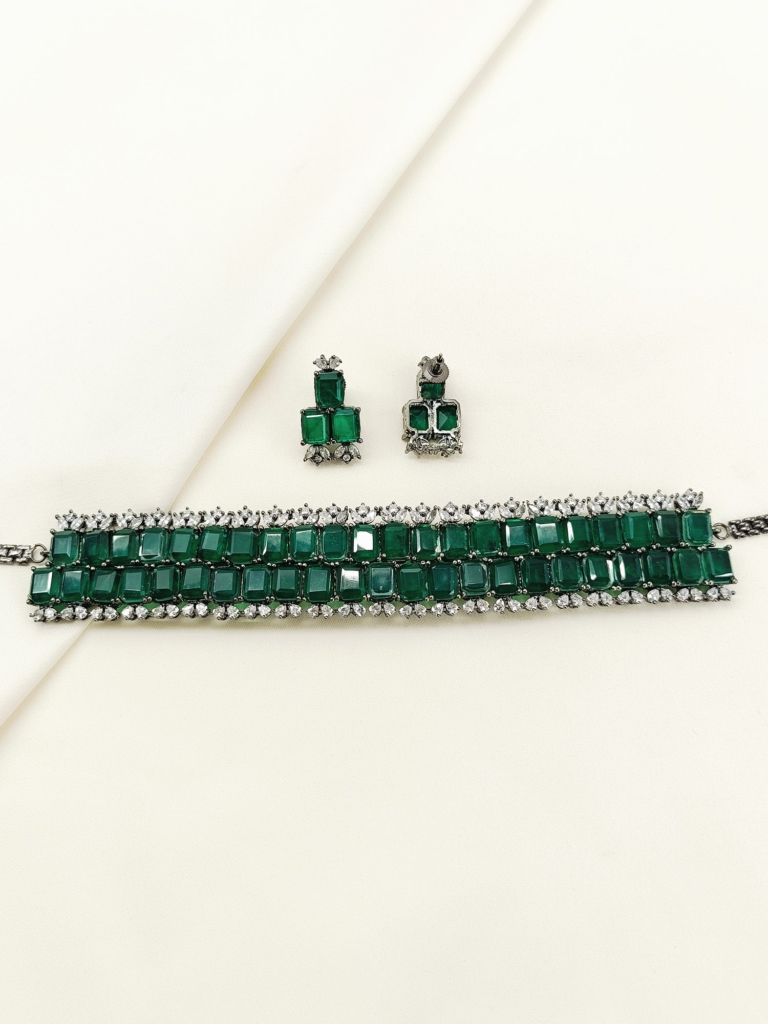 Raima Green Victorian Choker Set
