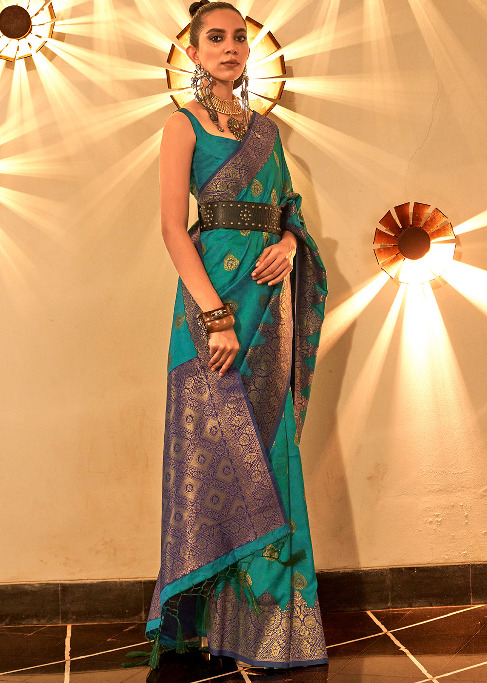 Greasy Green Handloom Woven Banarasi Silk Saree - qivii