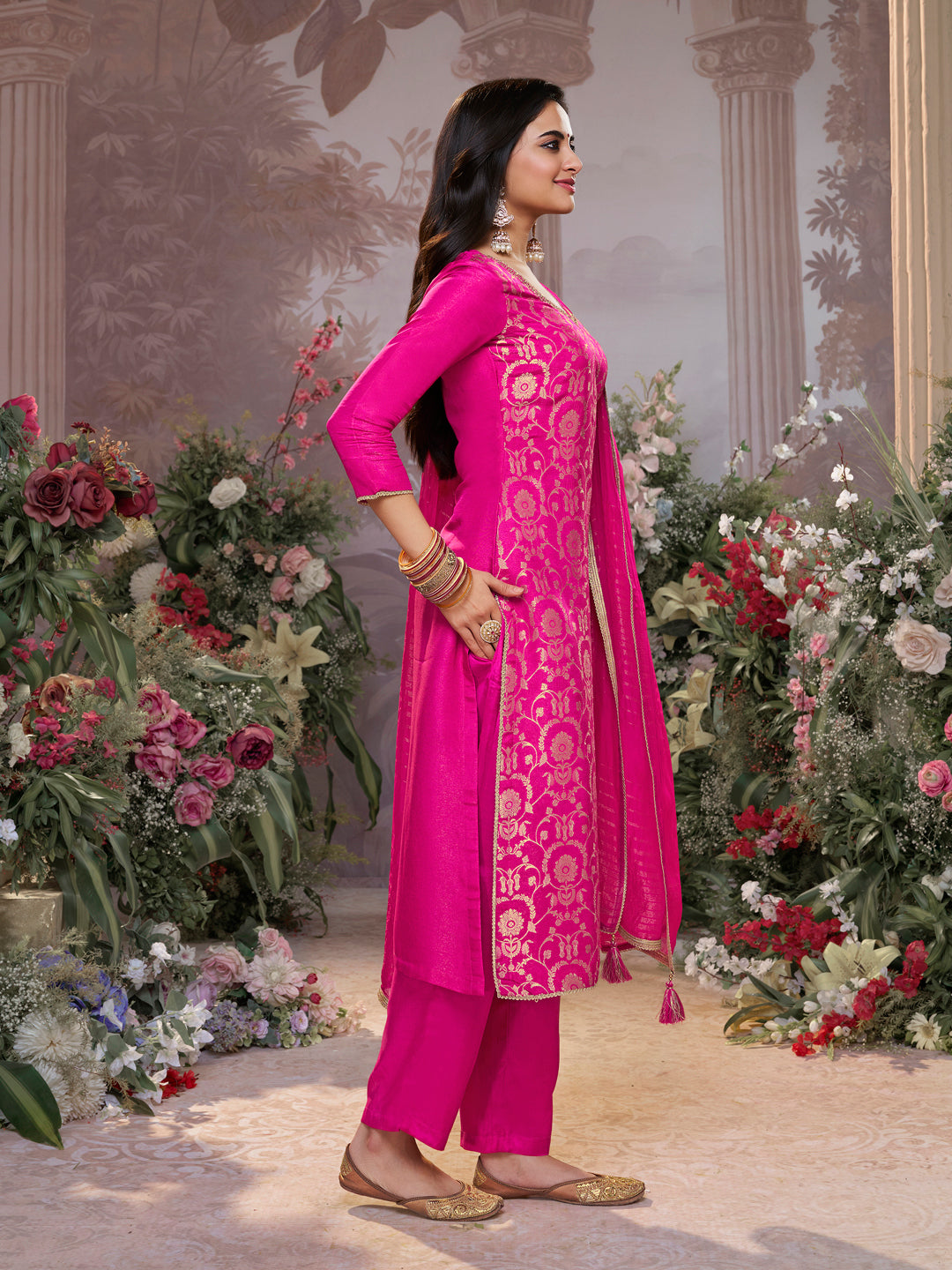 Pink Chinon Kurta Set with Jacquard and Zari Work, Paired with an Organza Dupatta
