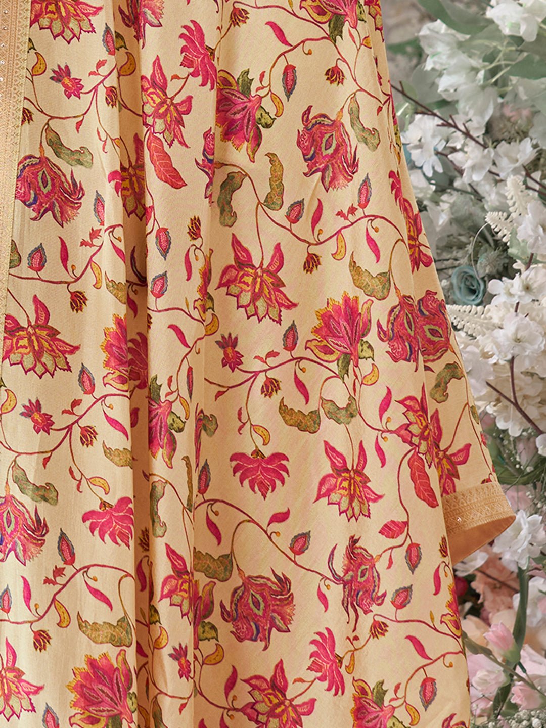 Off White Dola Silk Kurta Set with Jacquard Work, Paired with a Dola Silk Digital Printed Dupatta