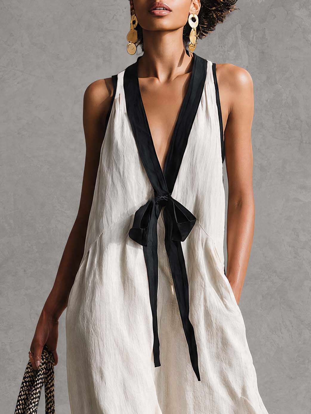 Bohemian Style White And Black Color Blocked Sleeveless V-neck Maxi Dress - By Qivii
