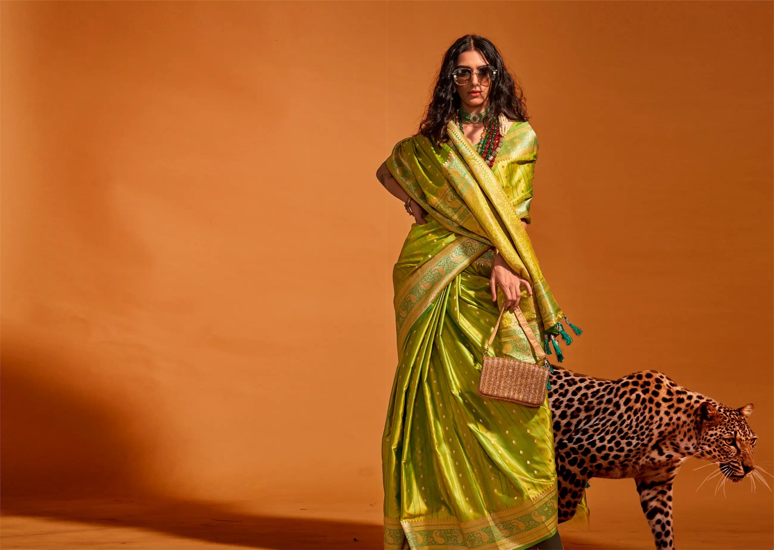 Parrot Green Satin Zari Handloom Weaving Silk Saree - qivii