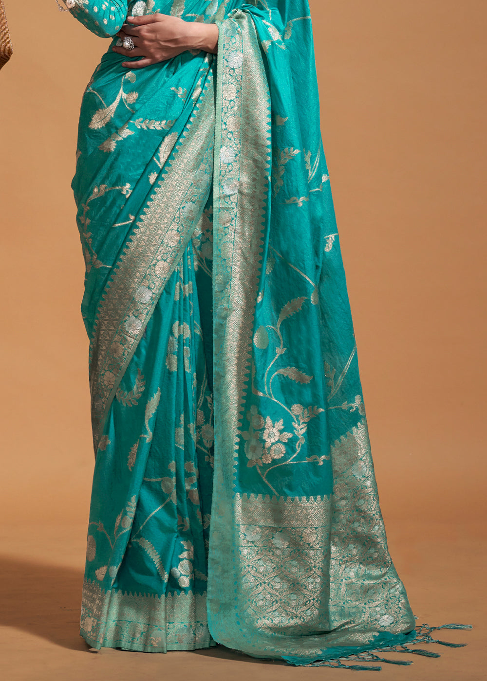 Aqua Blue Floral Handloom Woven Georgette Silk Saree - qivii