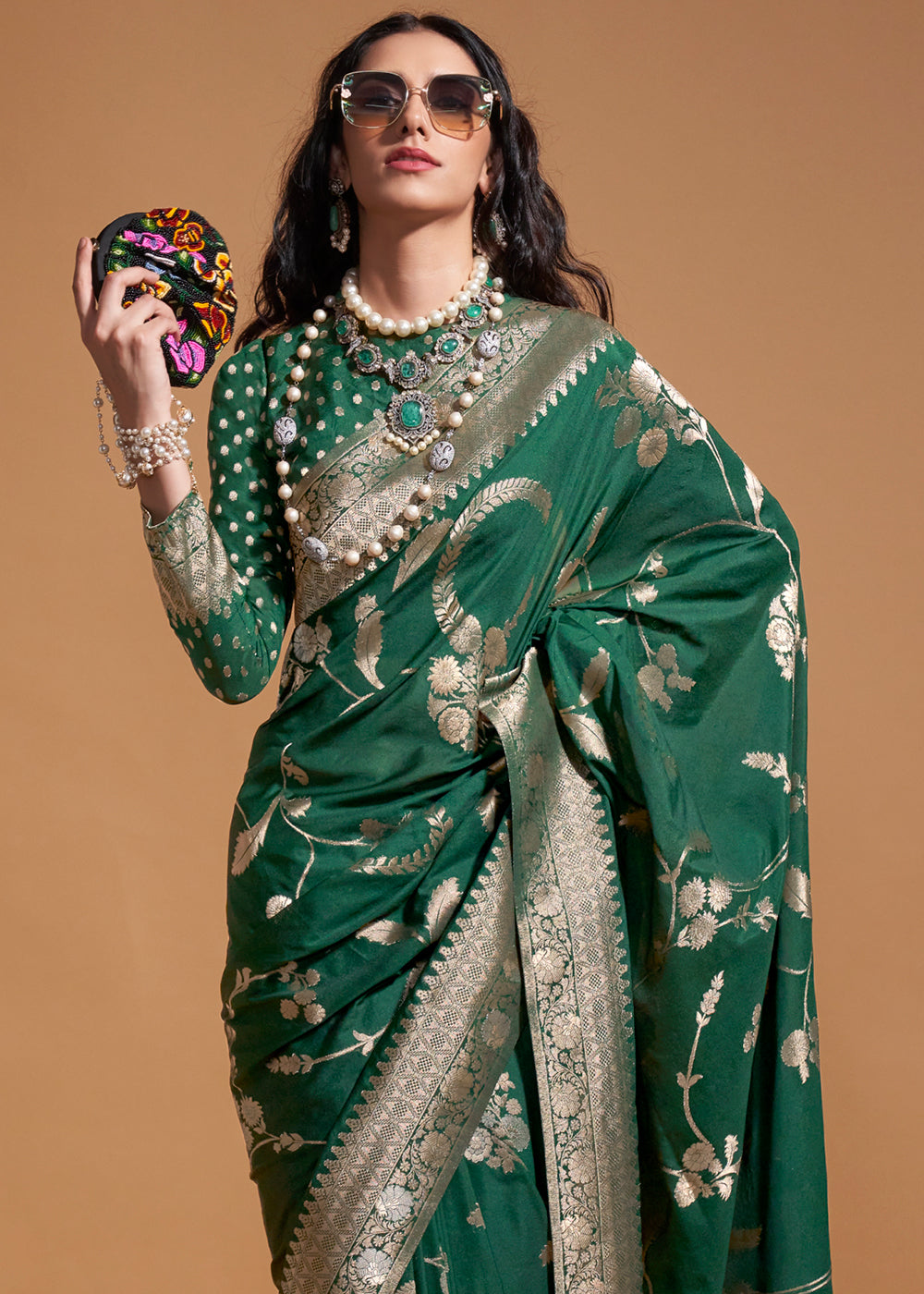 Dark Green Floral Handloom Woven Georgette Silk Saree : Top Pick - qivii