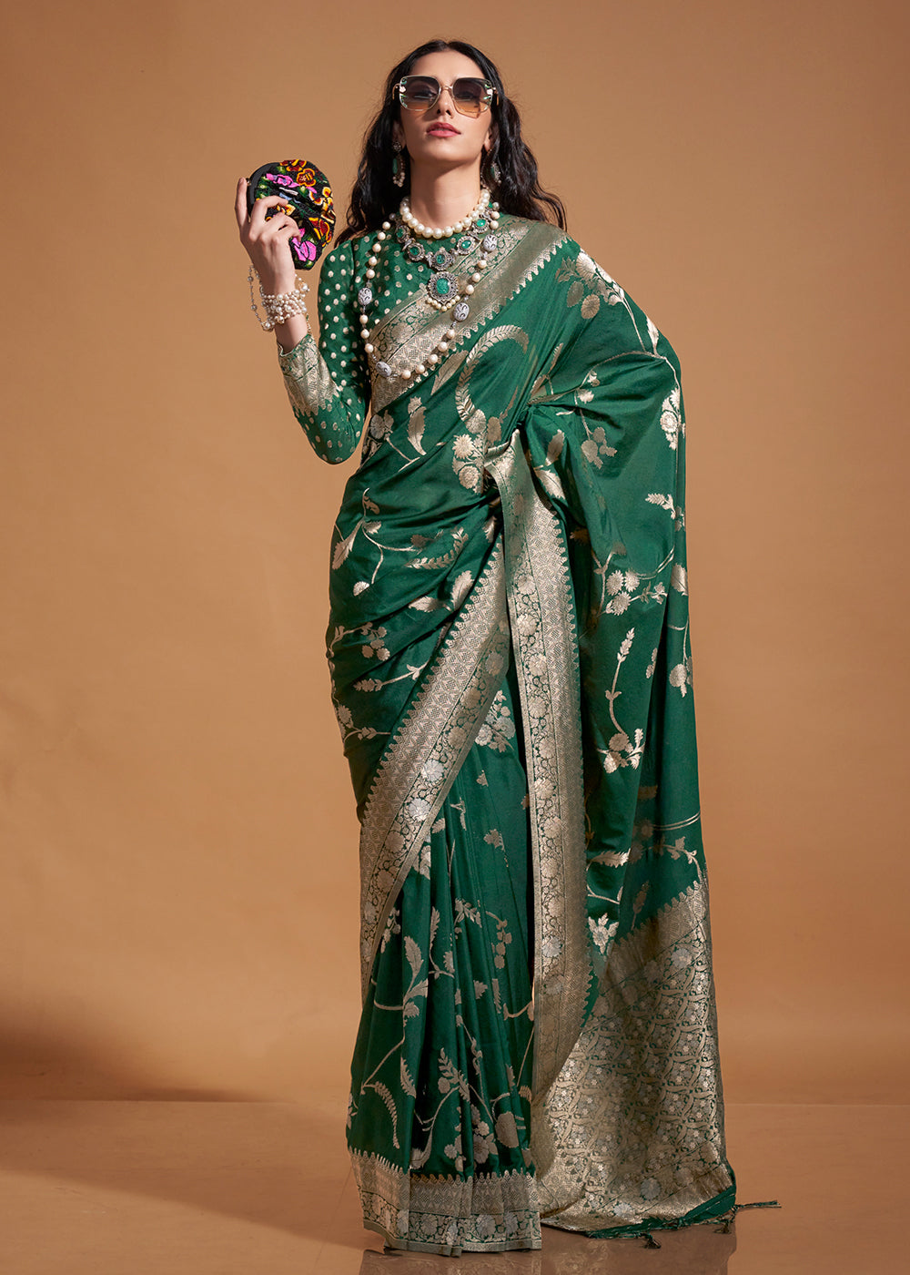 Dark Green Floral Handloom Woven Georgette Silk Saree : Top Pick - qivii
