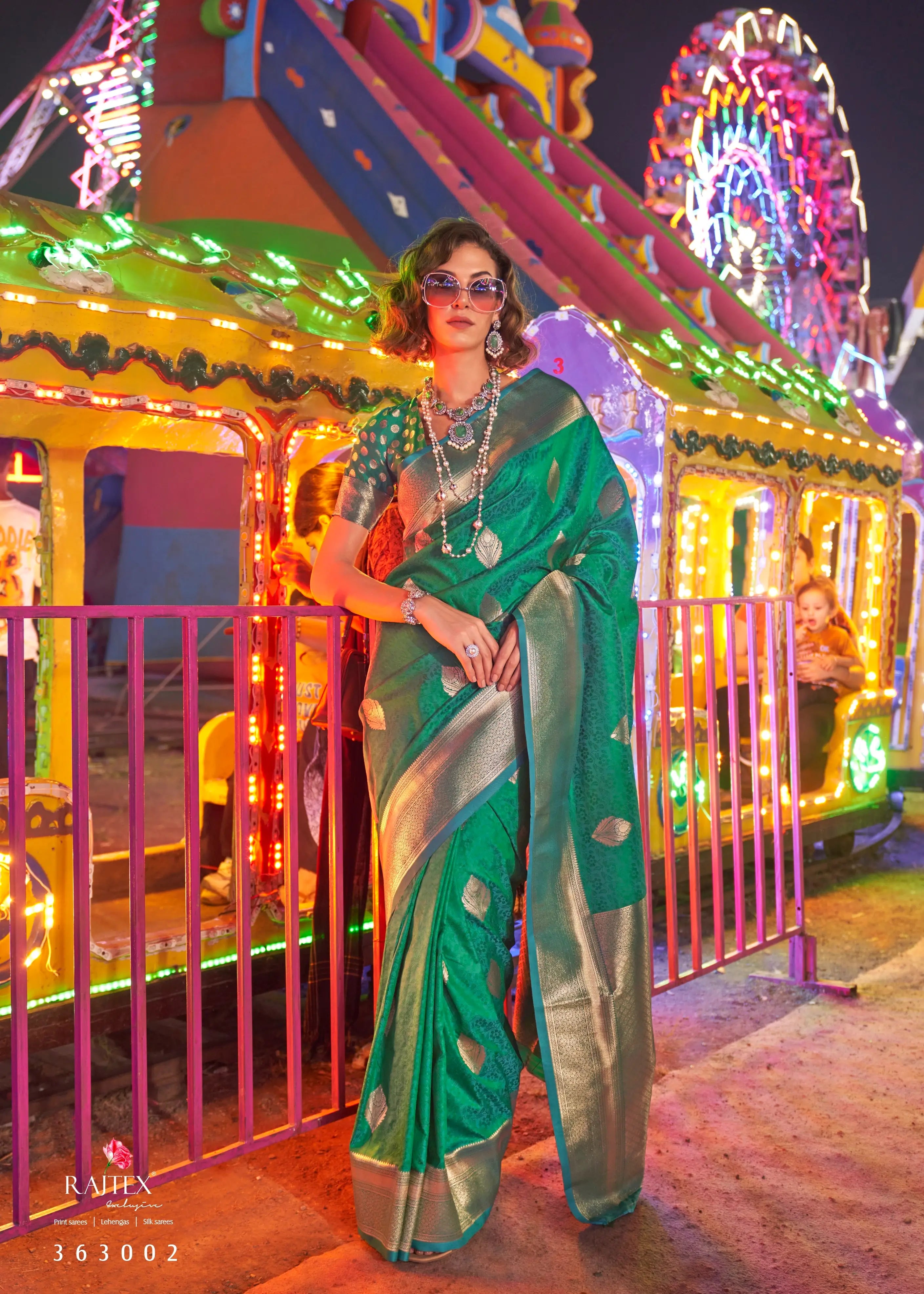 Green Handloom Weaving Silk Saree With Handwoven Art - qivii