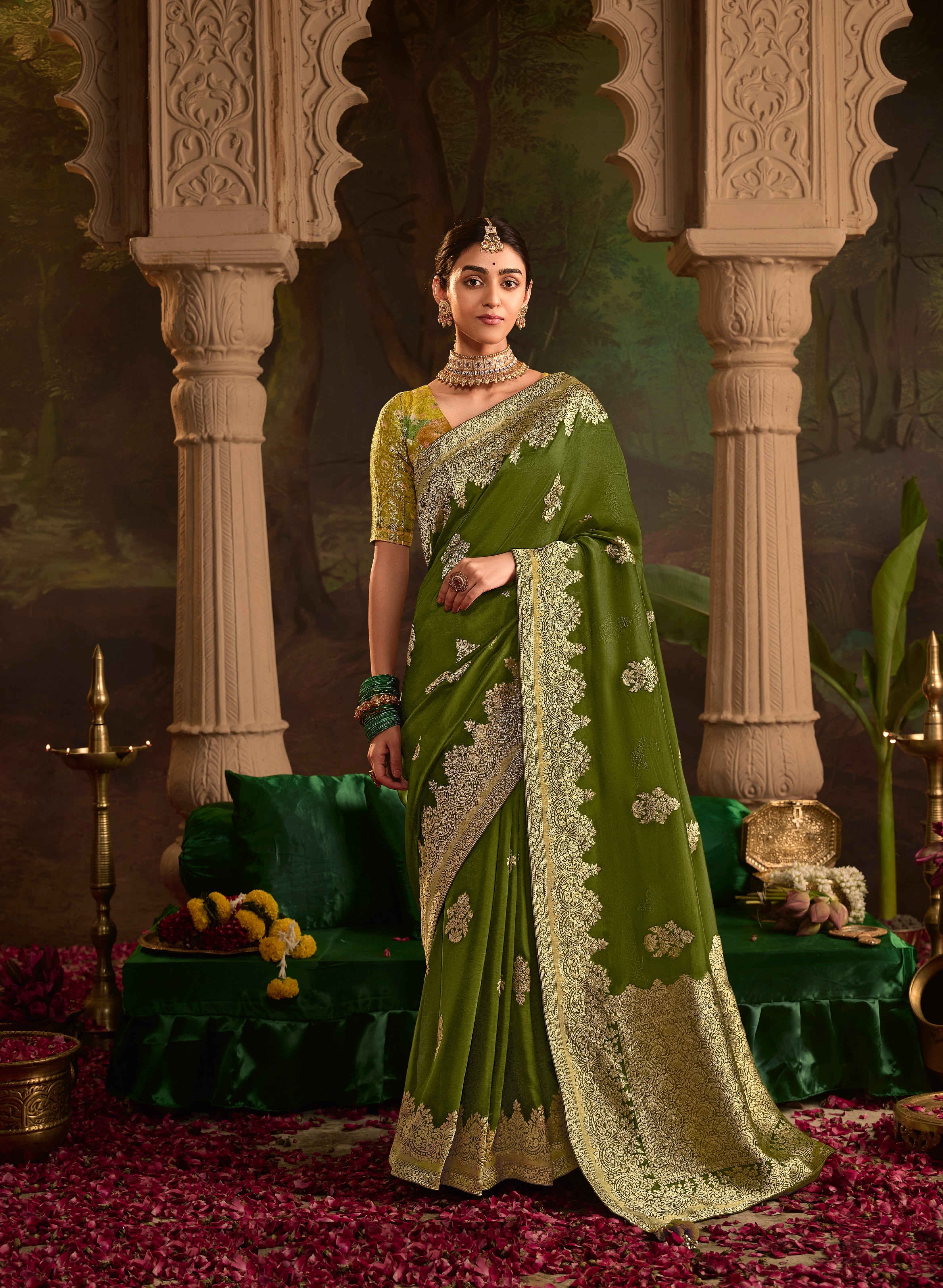Green Pure Crepe Dola Silk With Heavy Viewing Work And Tussles On Pallu Saree - qivii