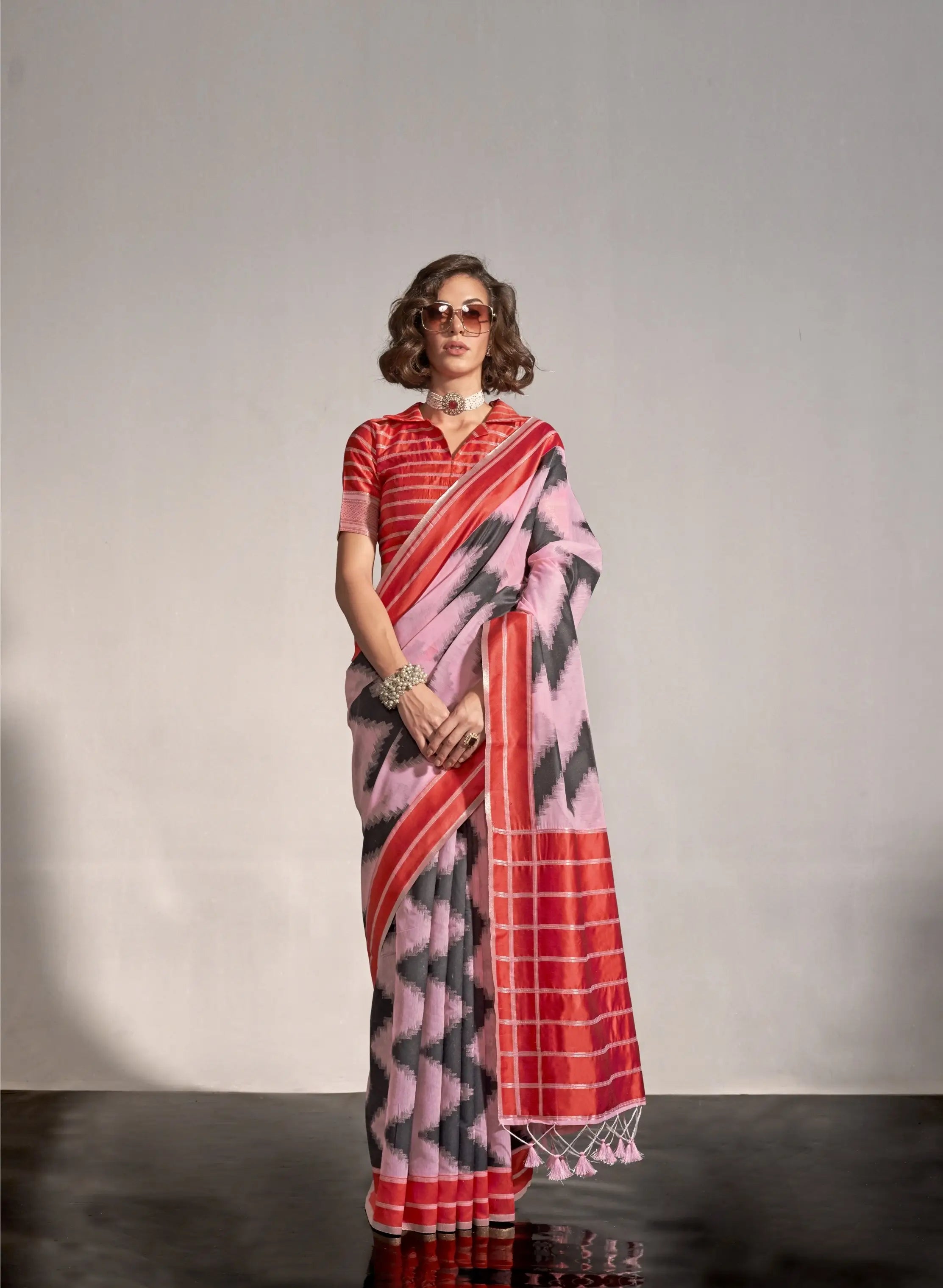 Pink Mal Spun Handwoven Silk Saree - qivii