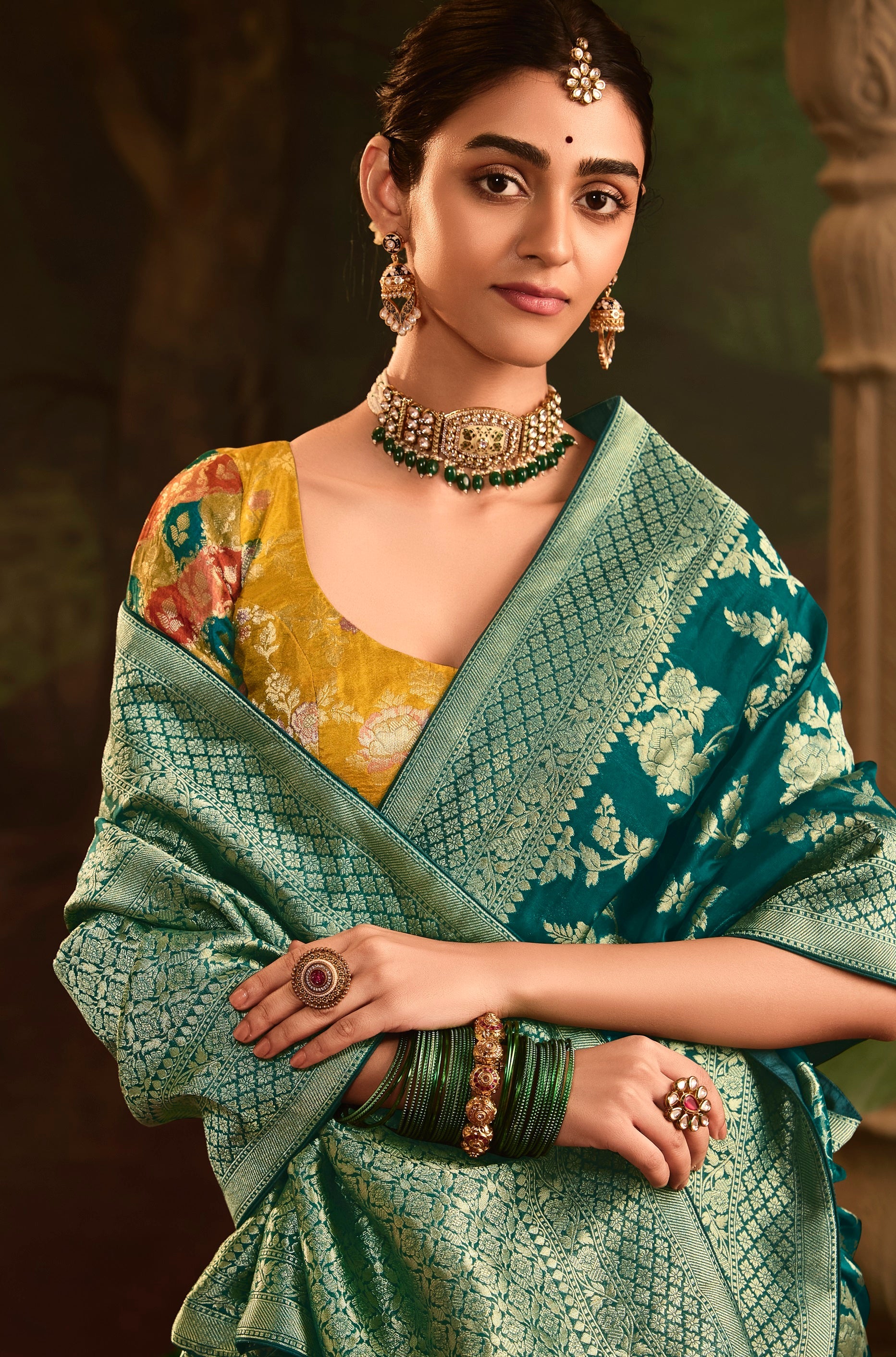Green Pure Crepe Dola Silk With Heavy Viewing Work And Tussles On Pallu Saree - qivii