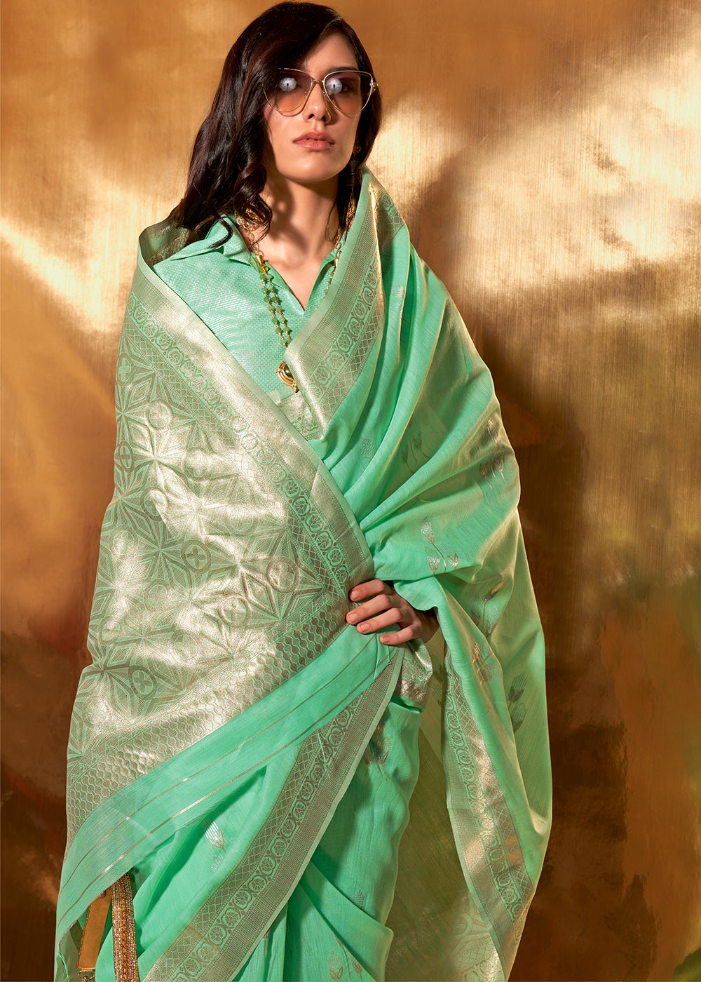 Fern Green Hand Woven Linen Cotton Saree with Brocade Blouse - qivii