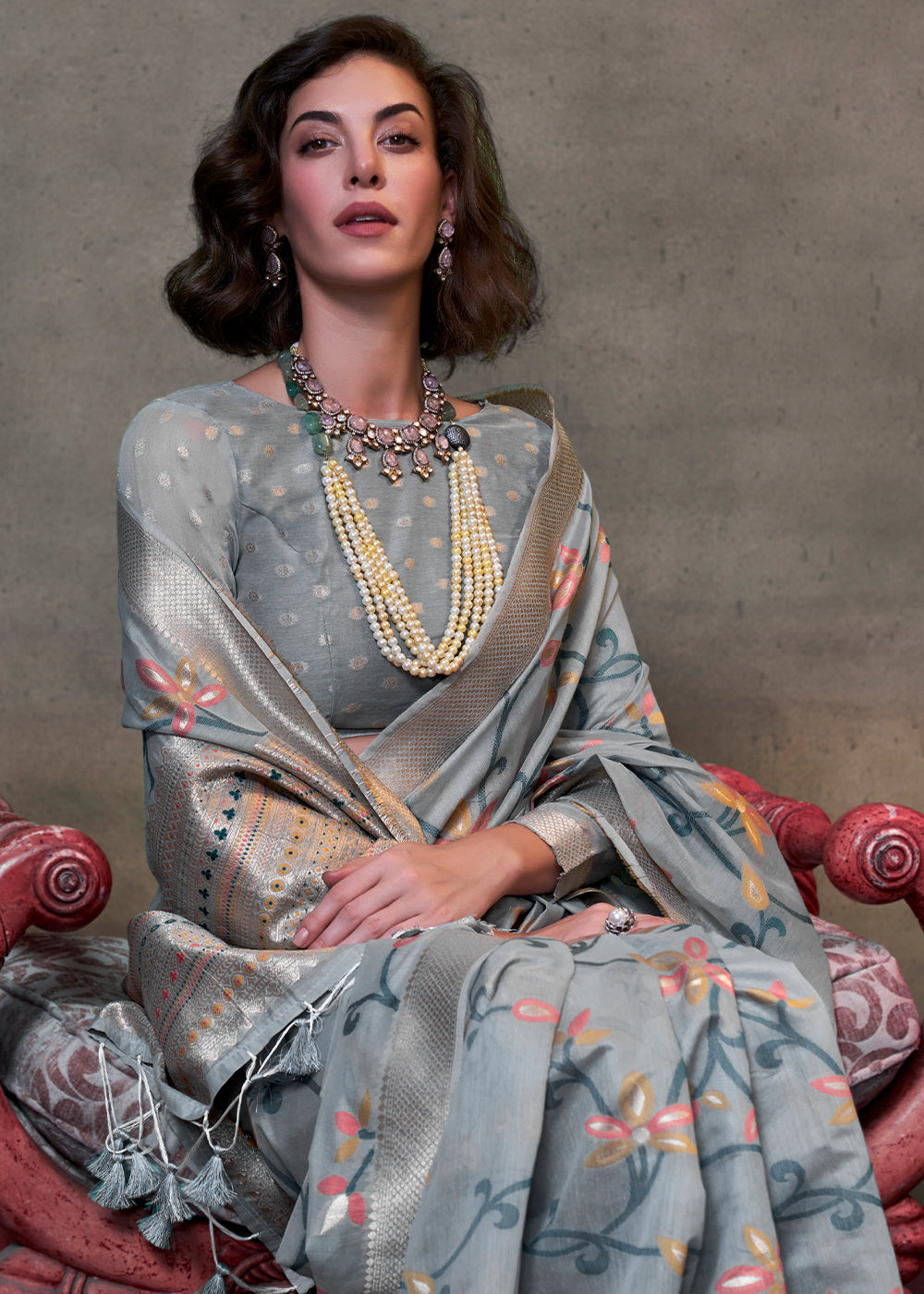 Seal Grey Jamdani Handwoven Cotton Saree with Brocade Blouse - qivii