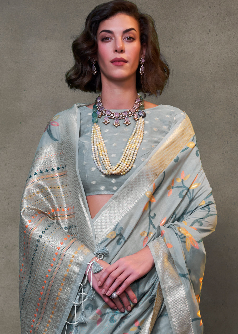 Seal Grey Jamdani Handwoven Cotton Saree with Brocade Blouse - qivii