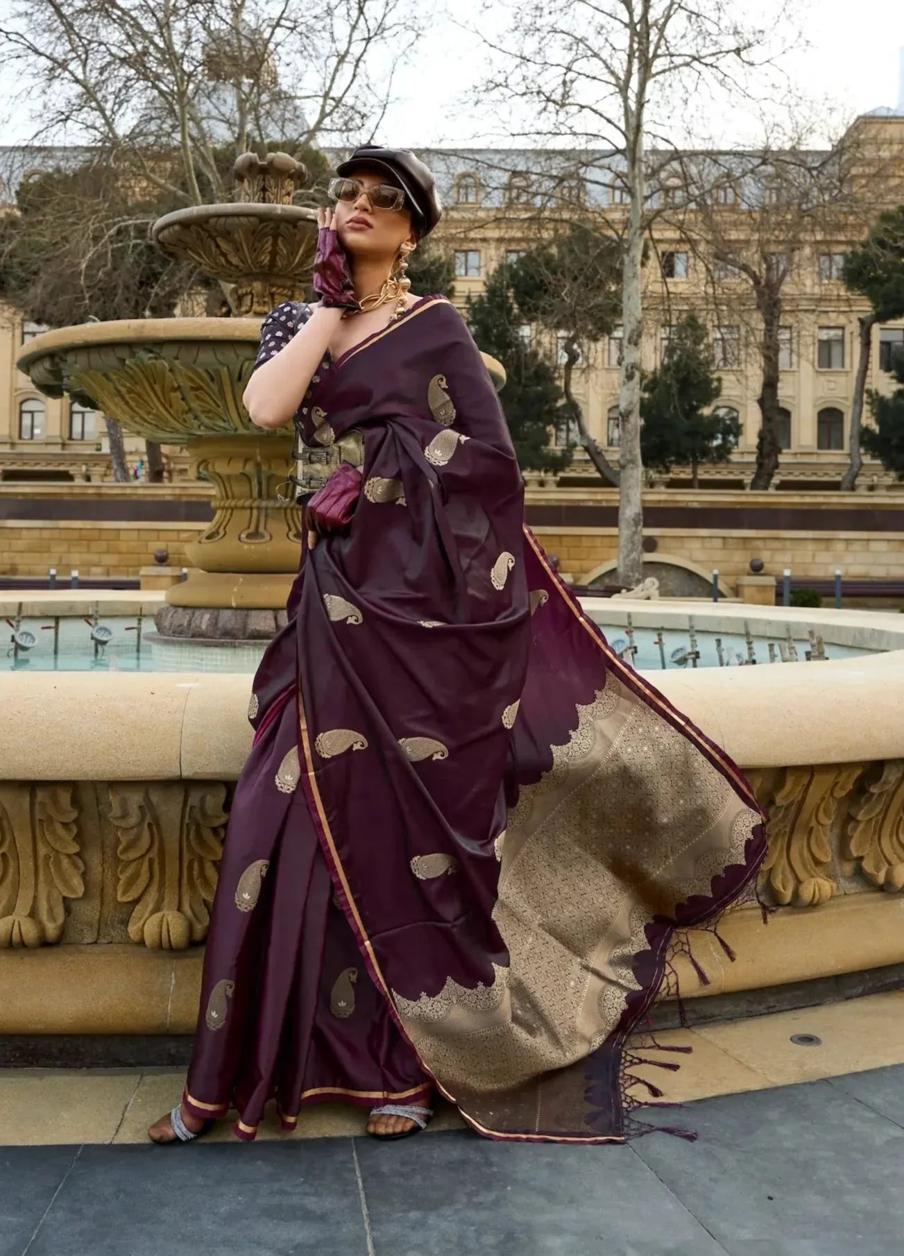 Wine Berry Handloom Silk Saree With Zari Weaving Work - qivii