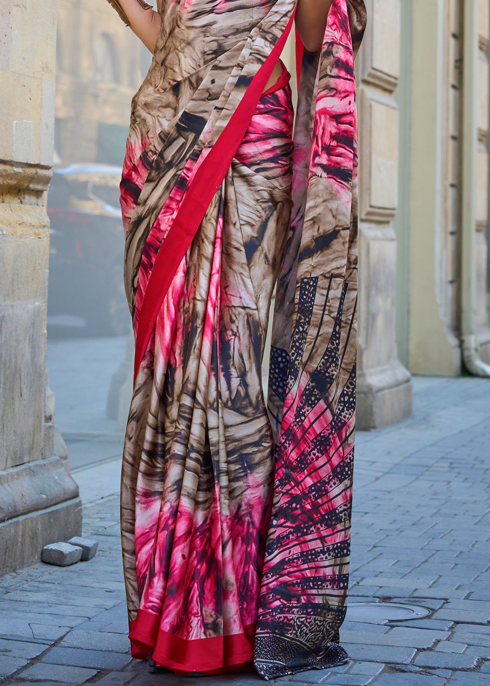 Pink & Brown Contemporary Printed Satin Crepe Saree - qivii