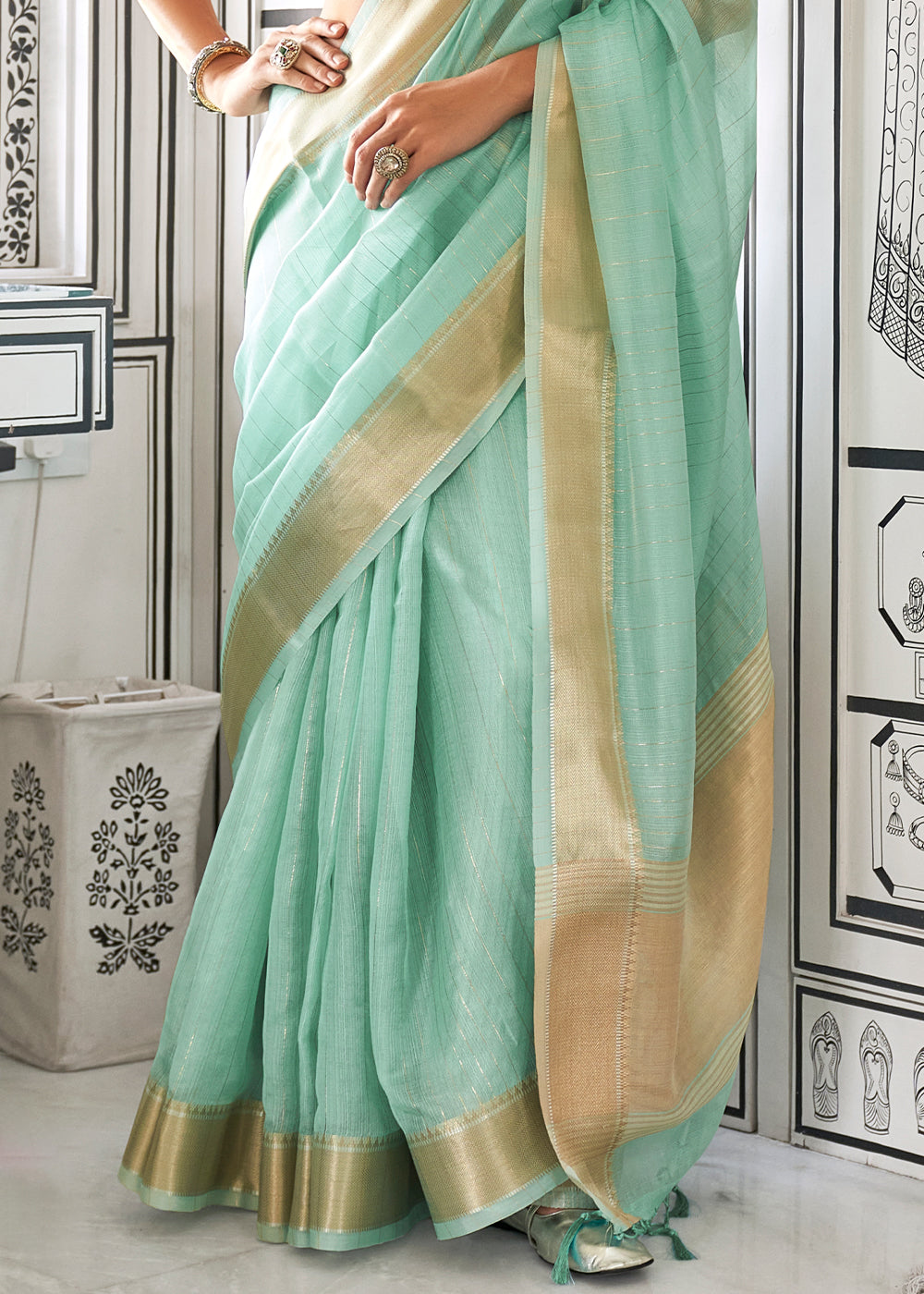 Turquoise Blue Chiffon Saree Having Handloom Weaving Border & All Over Zari Lining - qivii