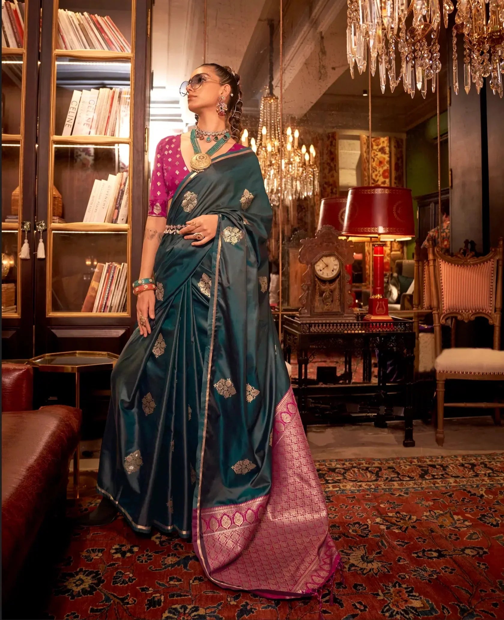 Dark Green Two Tone Satin Handloom Weaving Silk Saree - qivii
