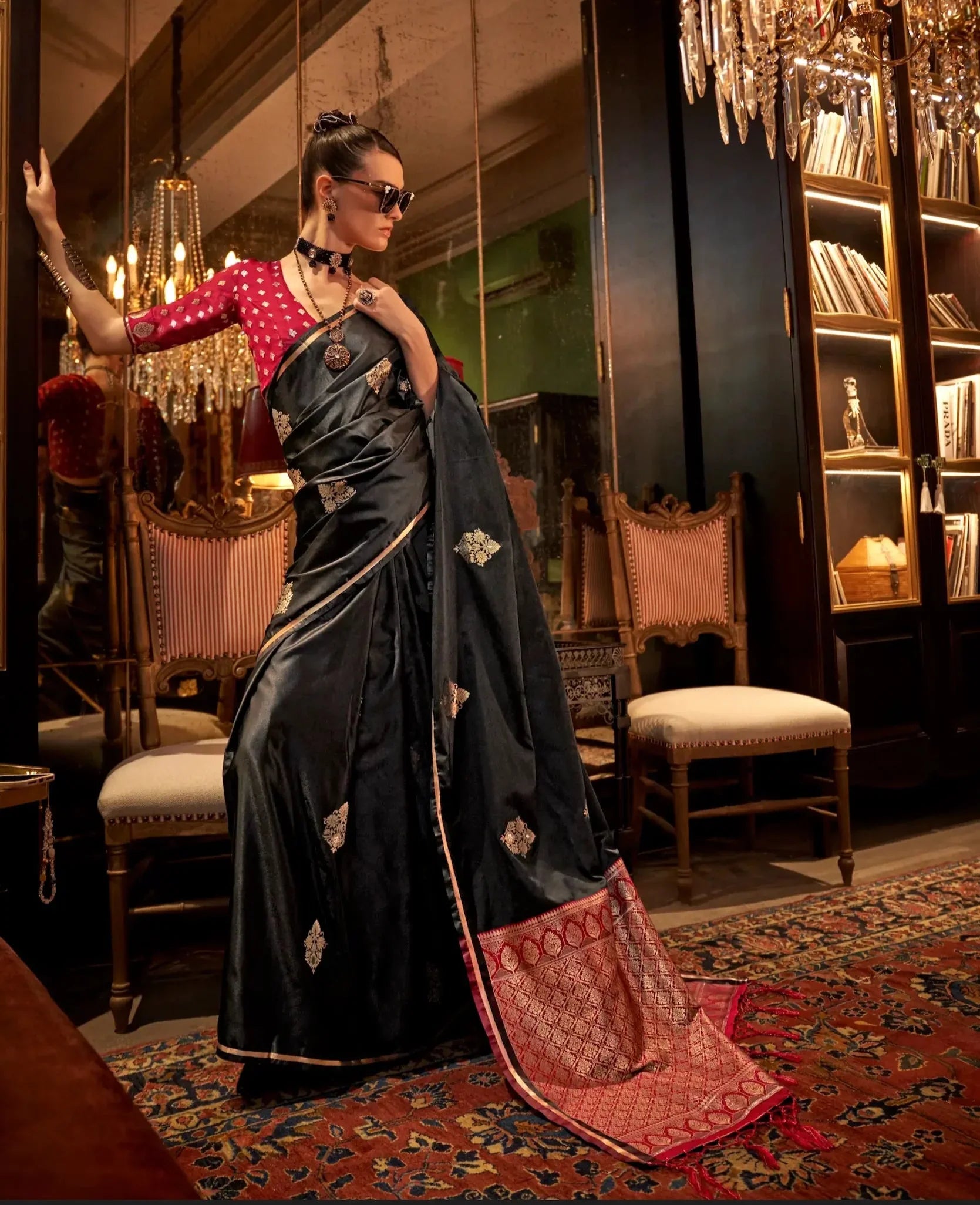 Black Two Tone Satin Handloom Weaving Silk Saree - qivii