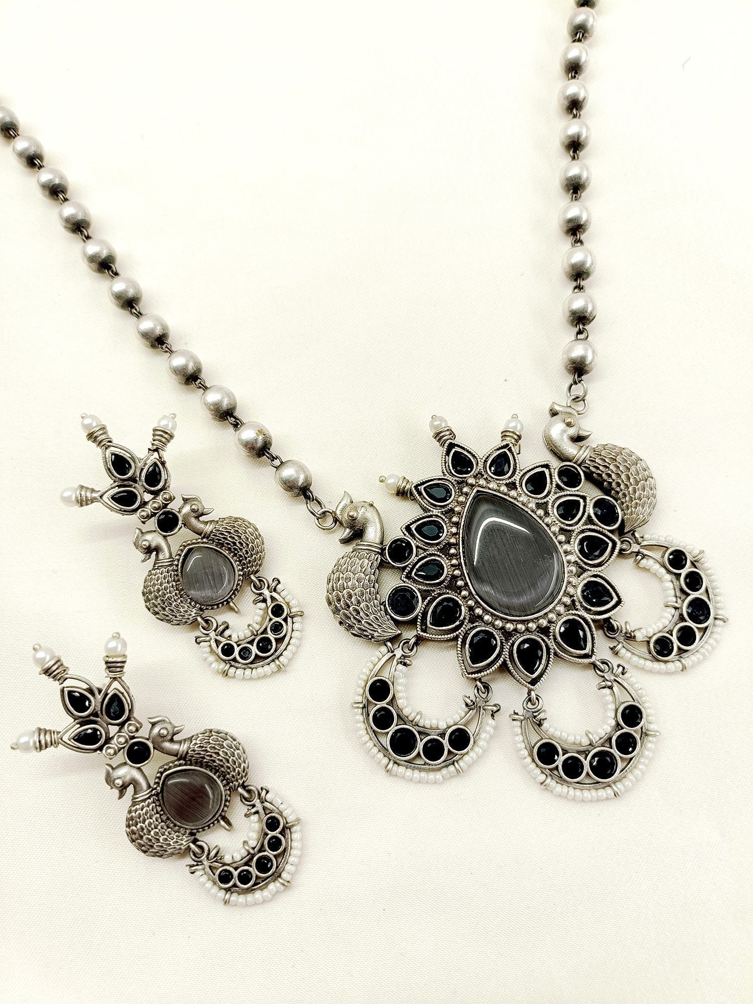 Faina Black Oxidized Necklace Set - qivii