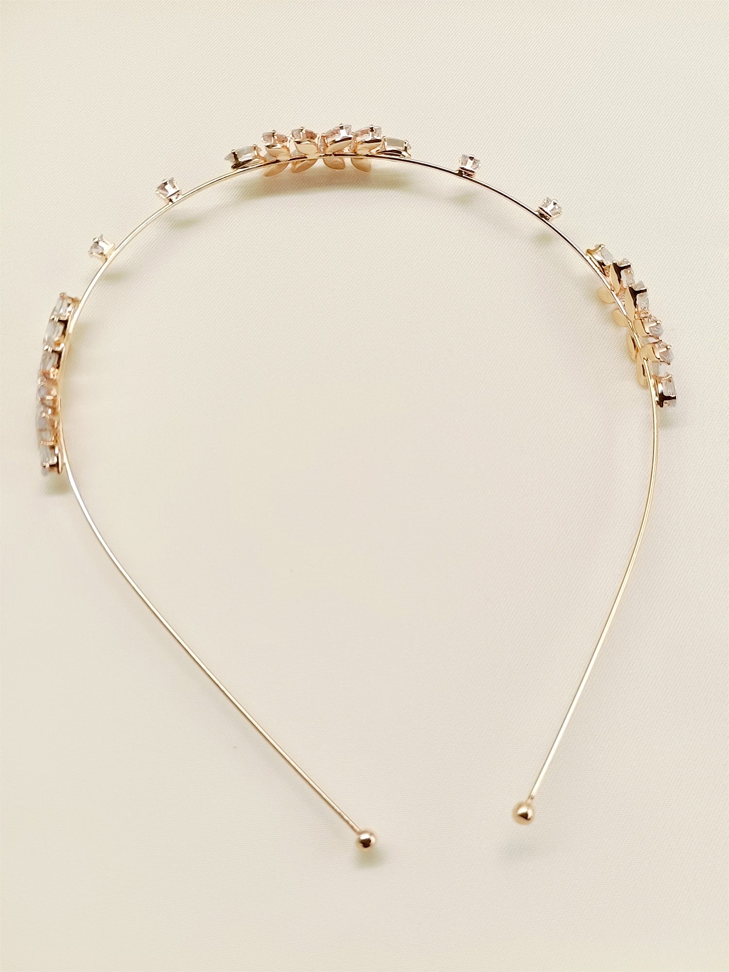 Kamalpreet American Diamond Hair Band - qivii