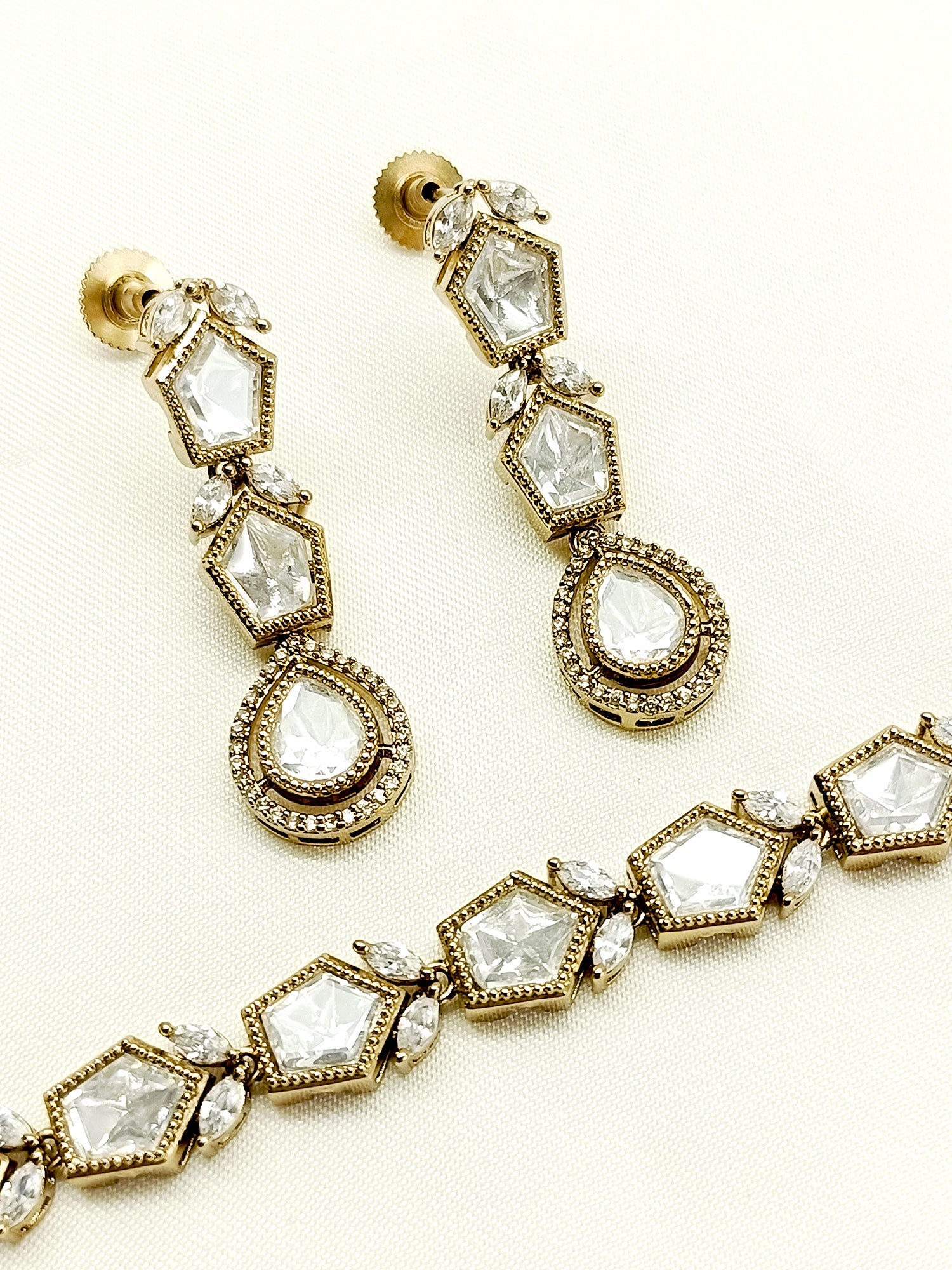 Kartik White Polki Necklace Set - qivii