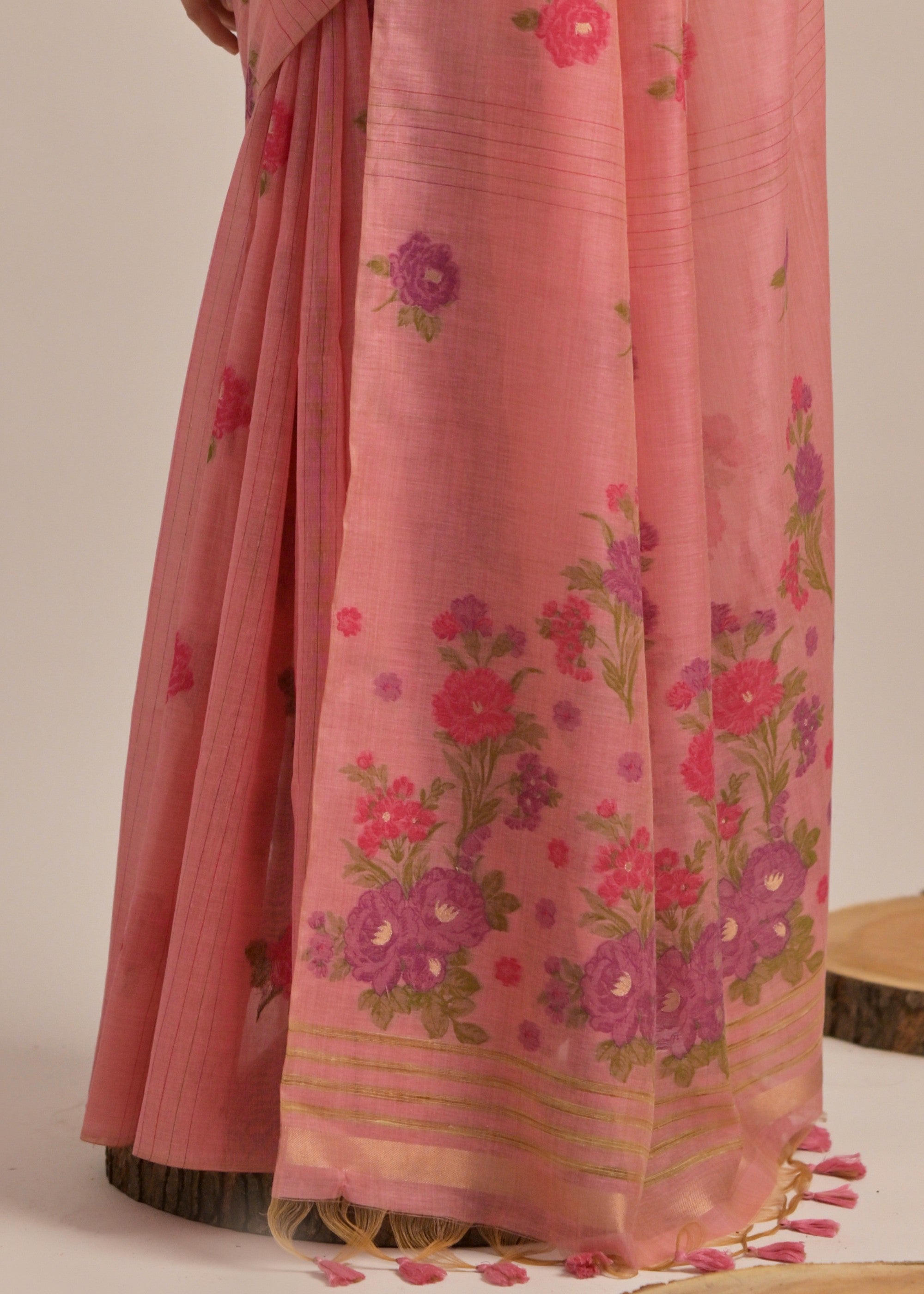 Coral Pink Thread Woven Cotton Saree With Contrast Blouse - qivii