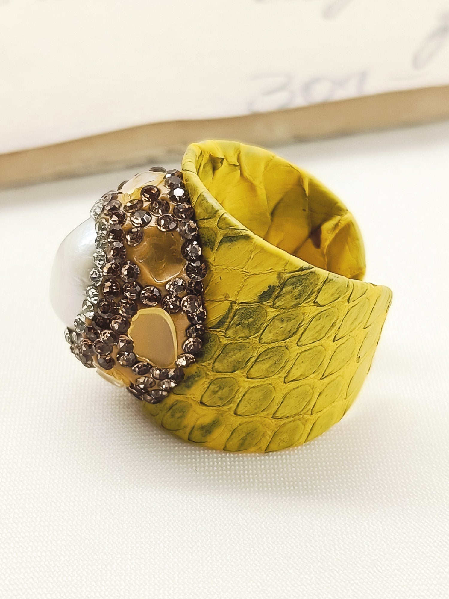 Ekiya Yellow Western Finger Ring