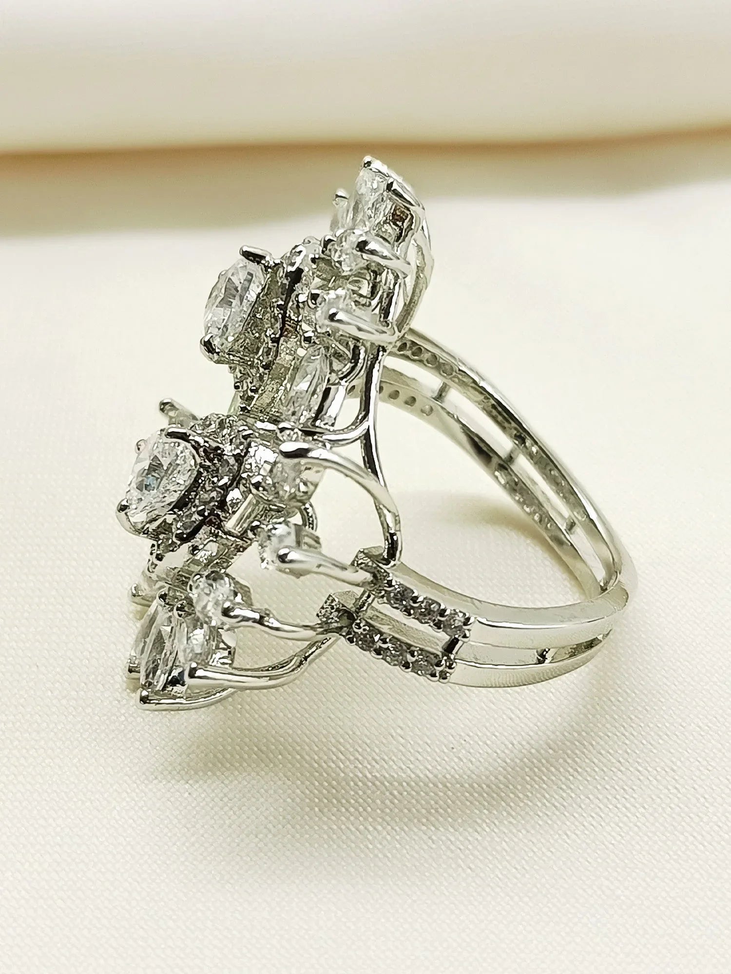 Quashi 92.5 Silver American Diamond Finger Ring