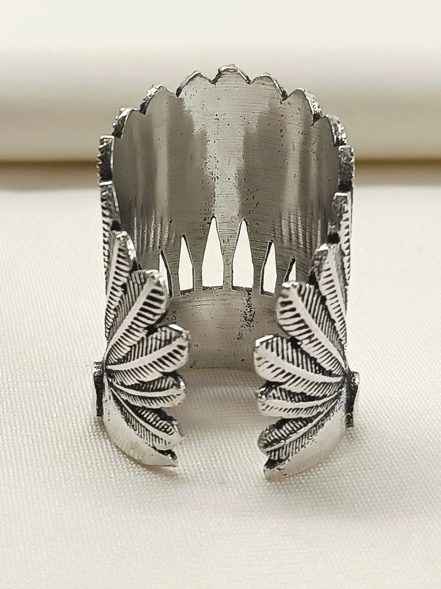 Raaidha Silver Western Finger Ring