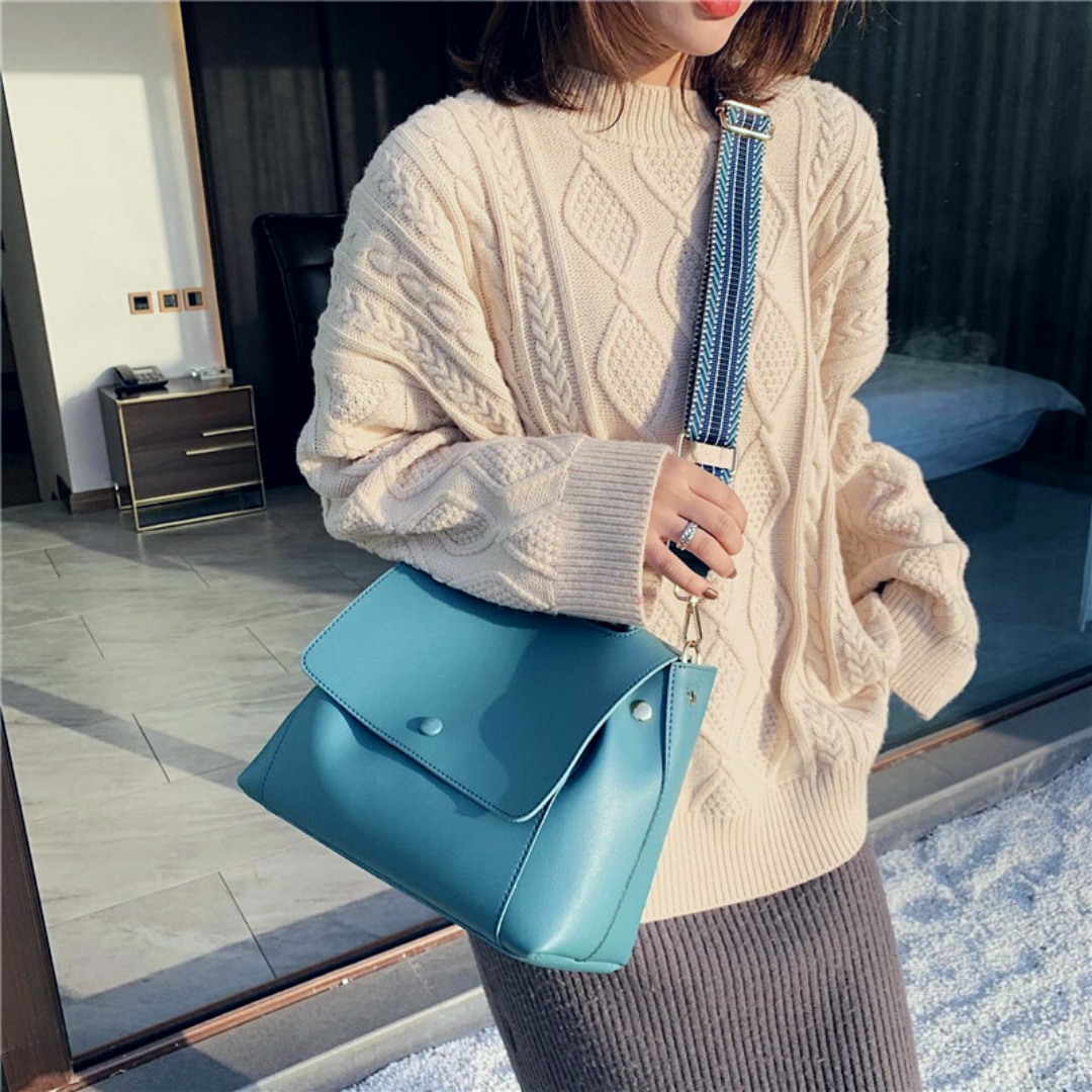 Solia | Crossbody Bag - By Qivii