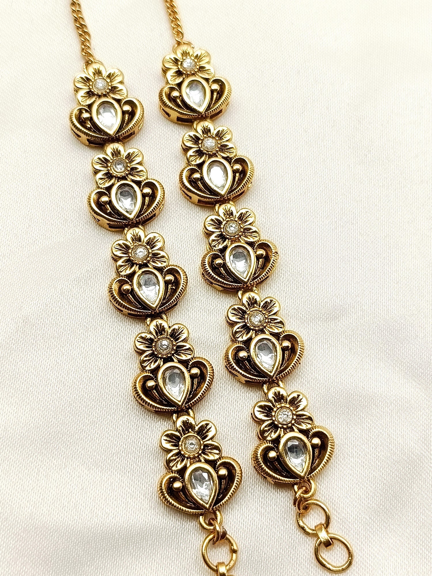 Bhanupriya White Traditional Ear Chain - qivii