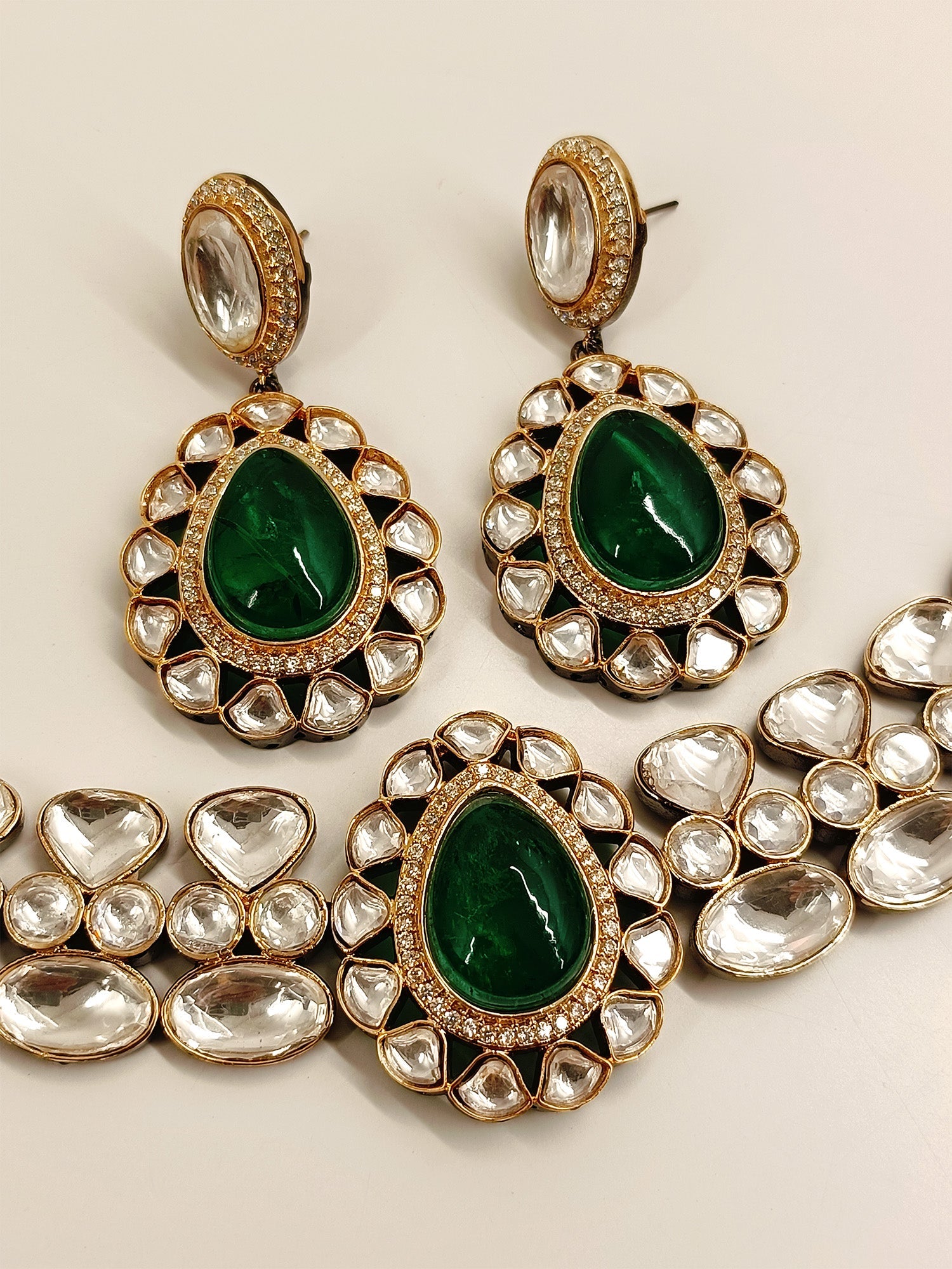Saiya Green Victorian Necklace Set - qivii