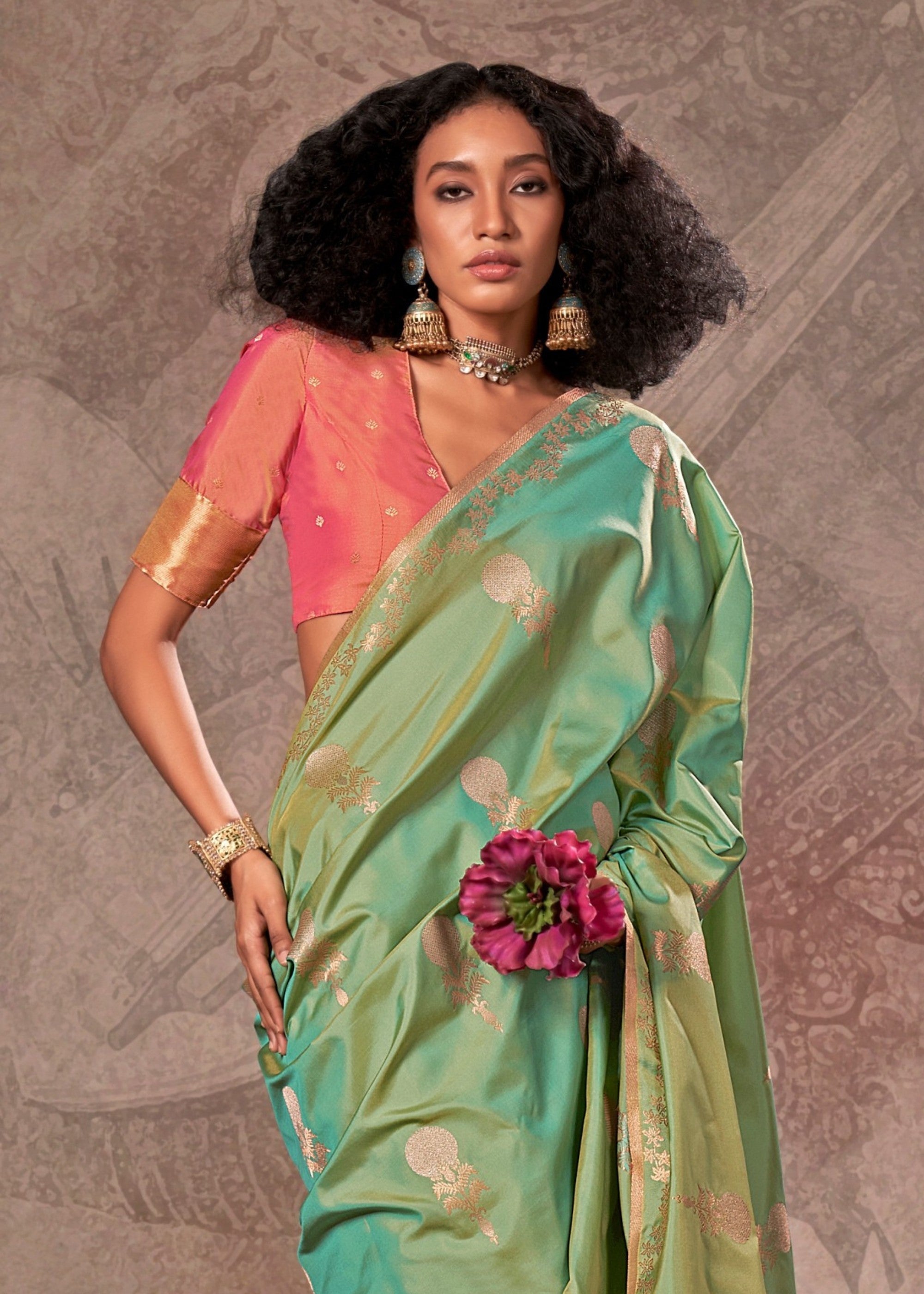 Persian Green Two Tone Handloom Weaving Silk Saree with Contrast Pallu - qivii