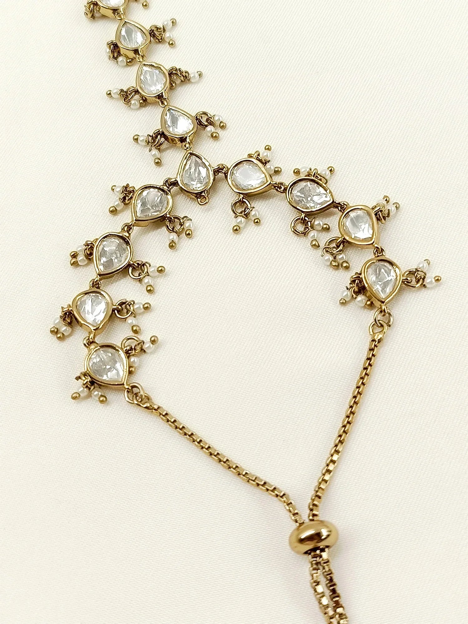 Chavvi White Kundan Hathphool Set Of 2