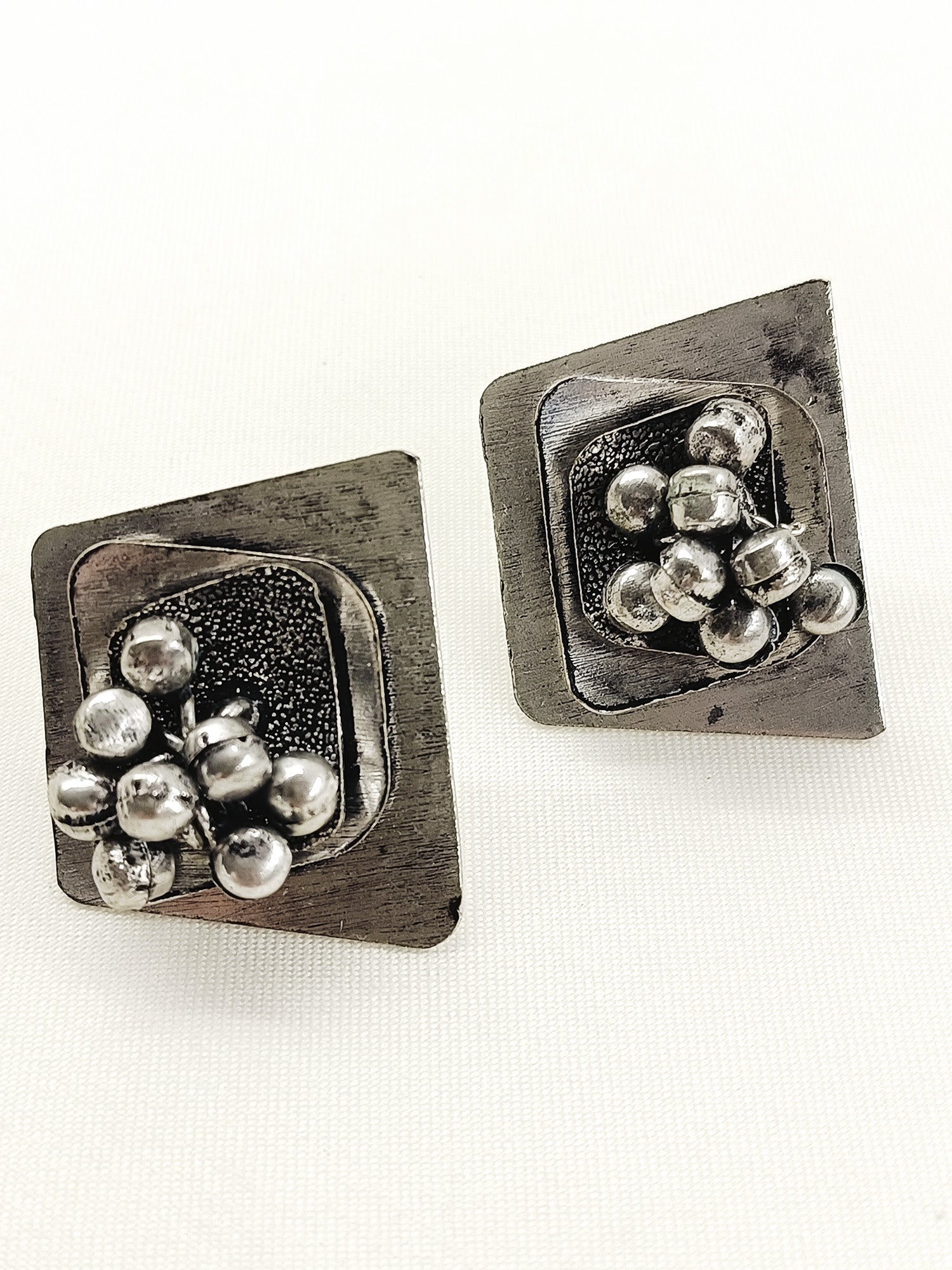 Vikasita Plain Oxidized Tops