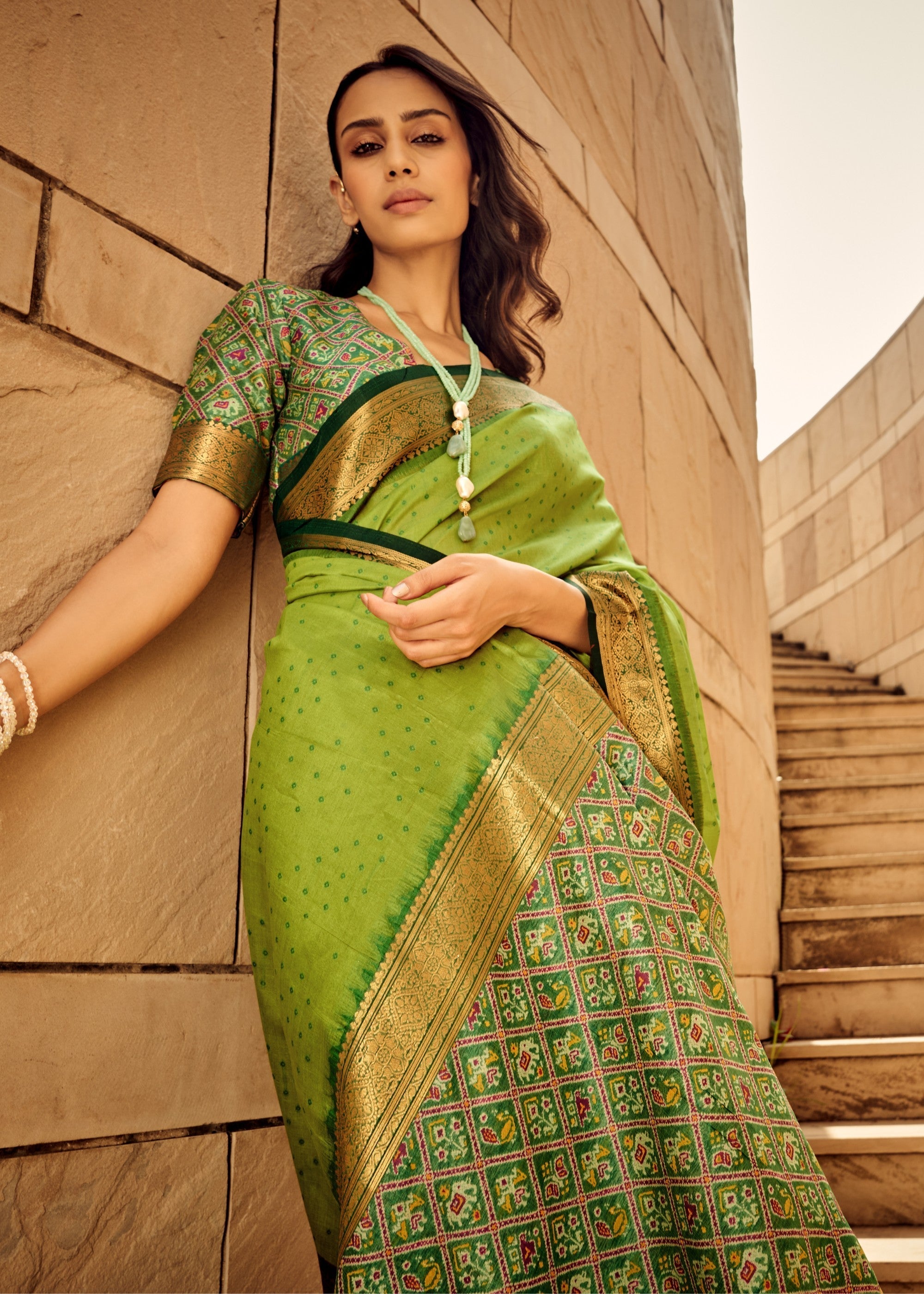 Green Handloom Weaving Silk Saree - qivii
