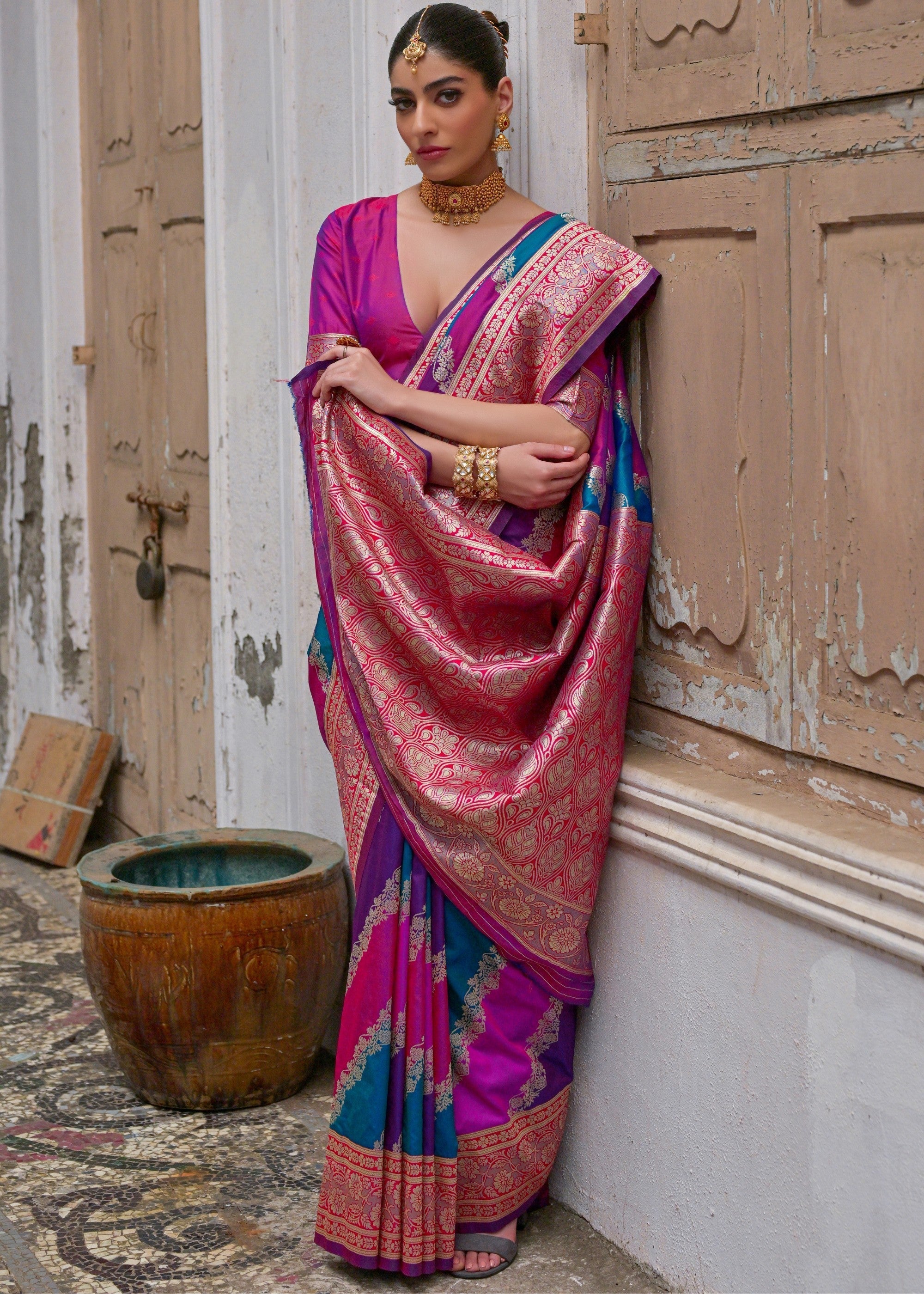 Pink Leriya Zari Woven Saree With Contrast Pallu - qivii