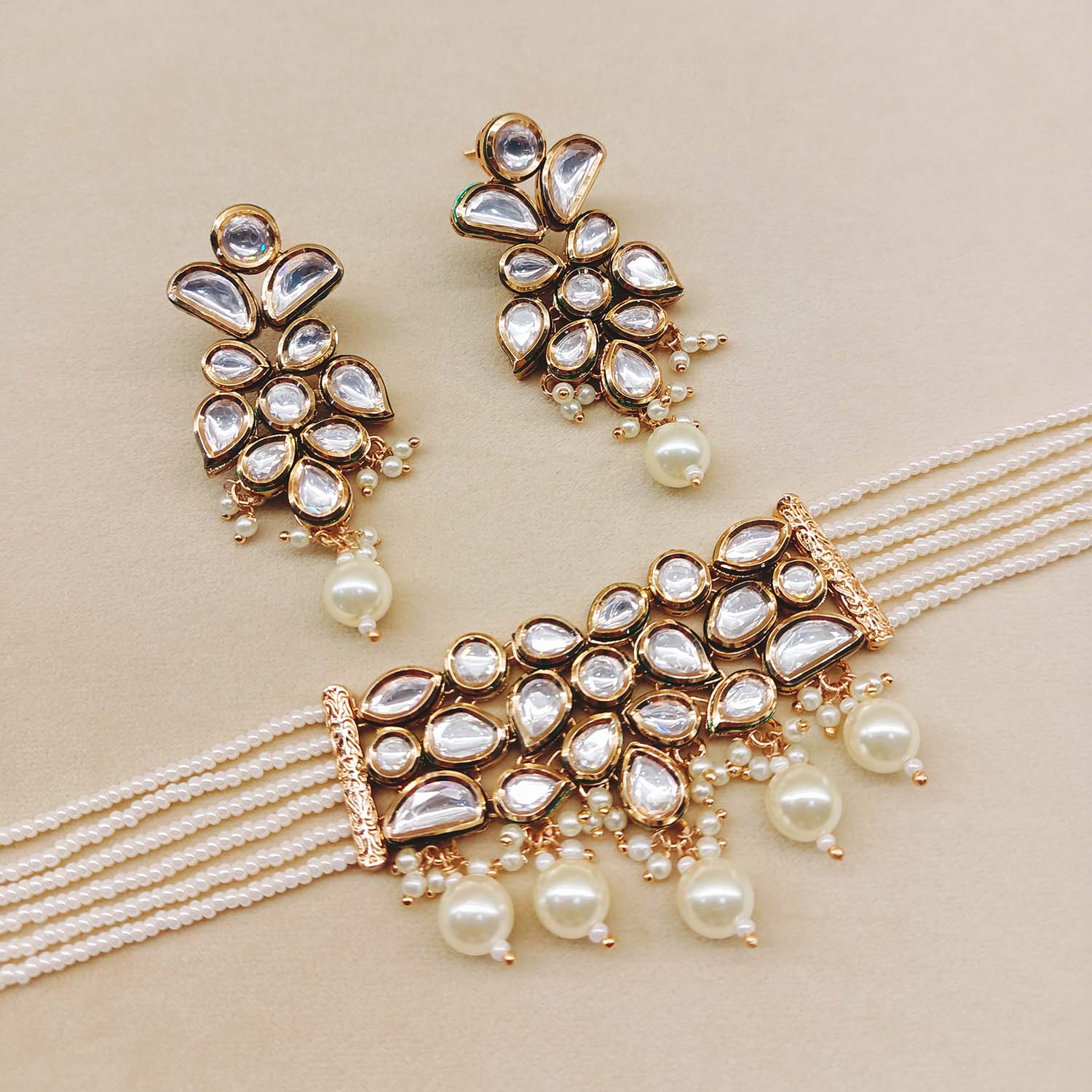 Mishkaad Kundan Choker With White Pearls - qivii